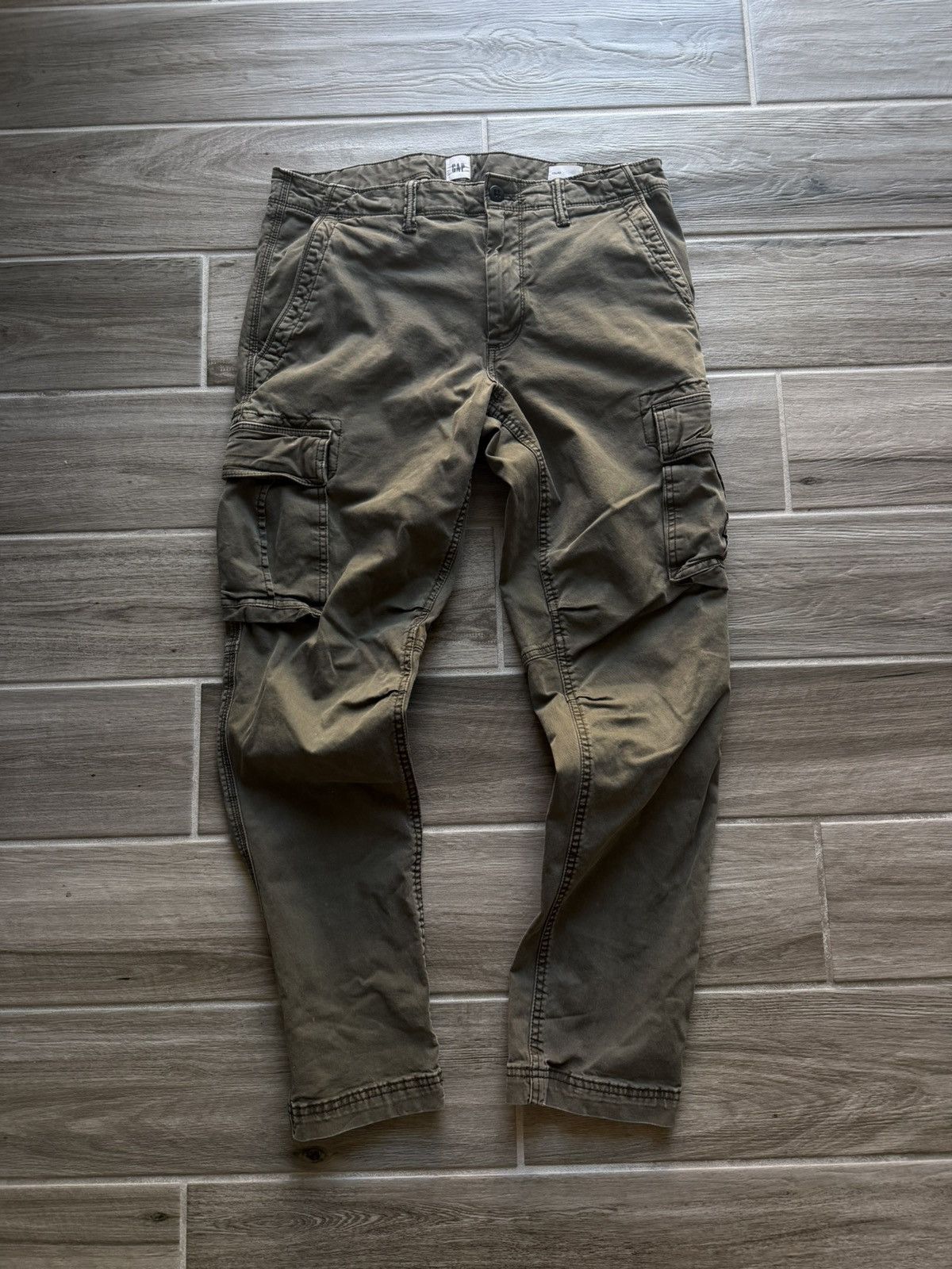 Gap GAP Olive/Forest Green Cargo Pants Size 33x30 Gently Used Size US 33 - 2 Thumbnail