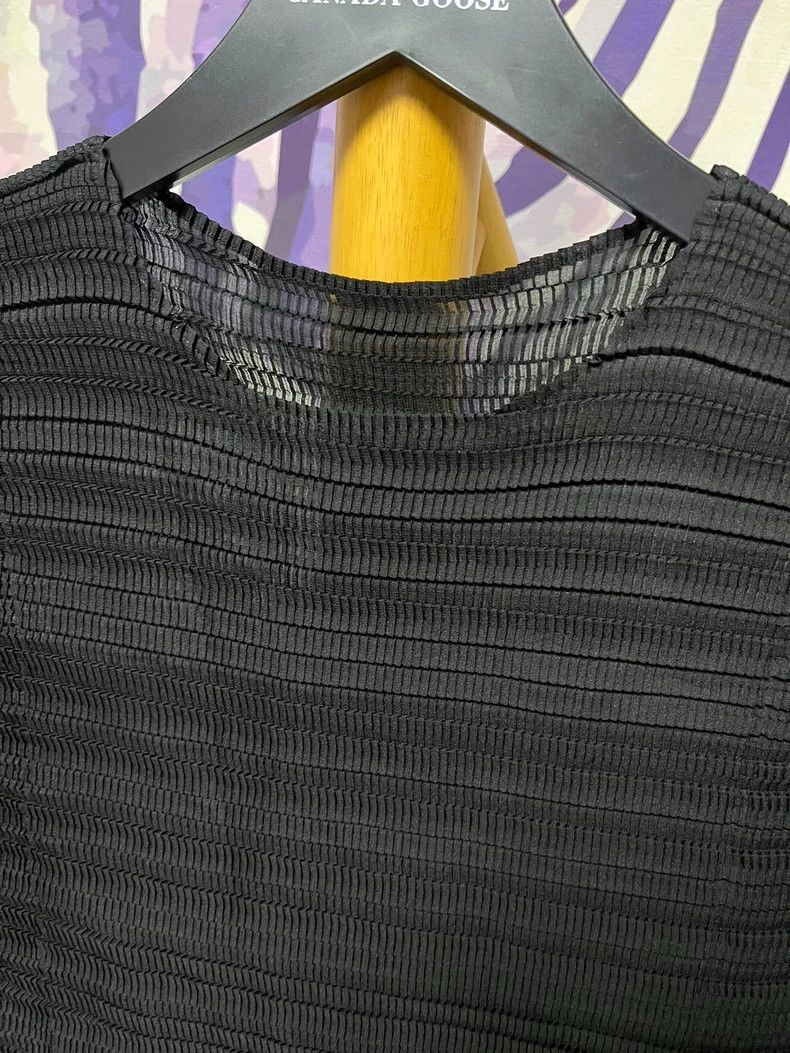 Issey Miyake Issey Miyake size:2 Black pleated top Size S / US 4 / IT 40 - 2 Thumbnail