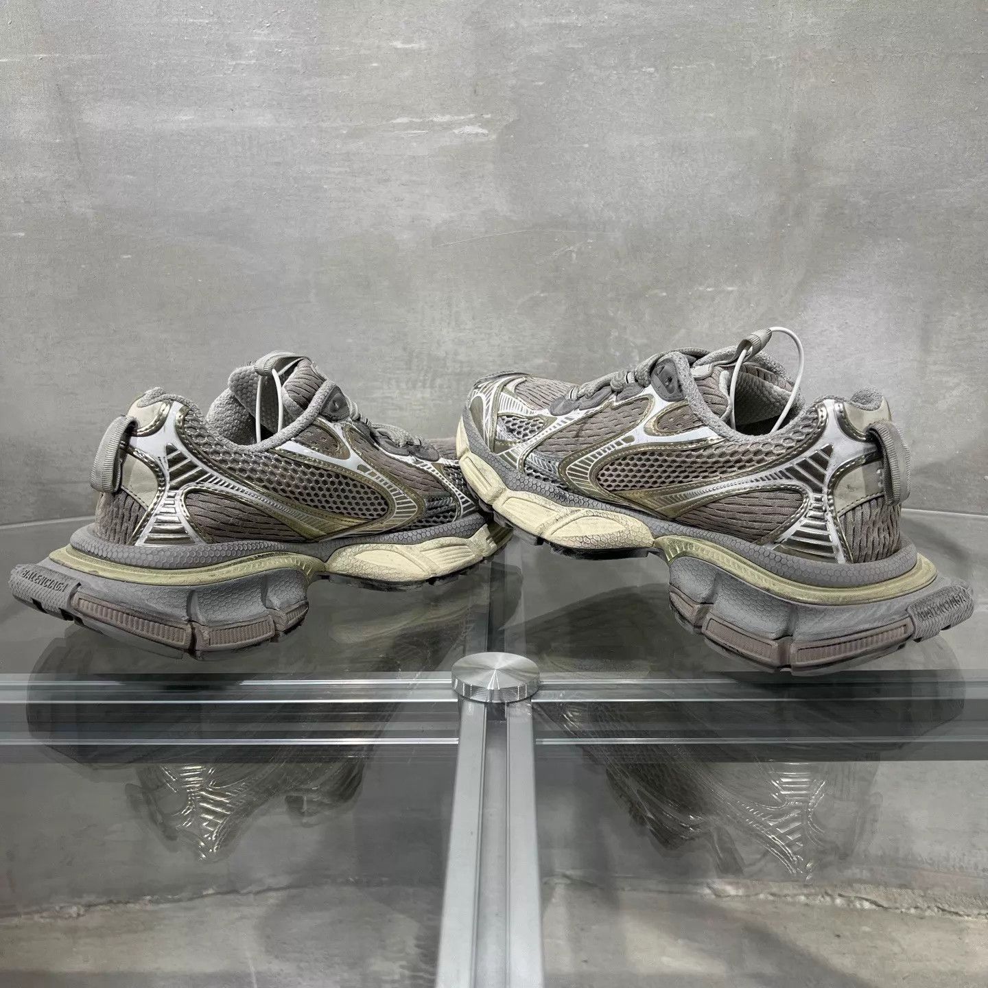 Balenciaga Balenciaga 3XL Gray Silver 37 YH22161 Size US 7 / IT 37 - 5 Thumbnail