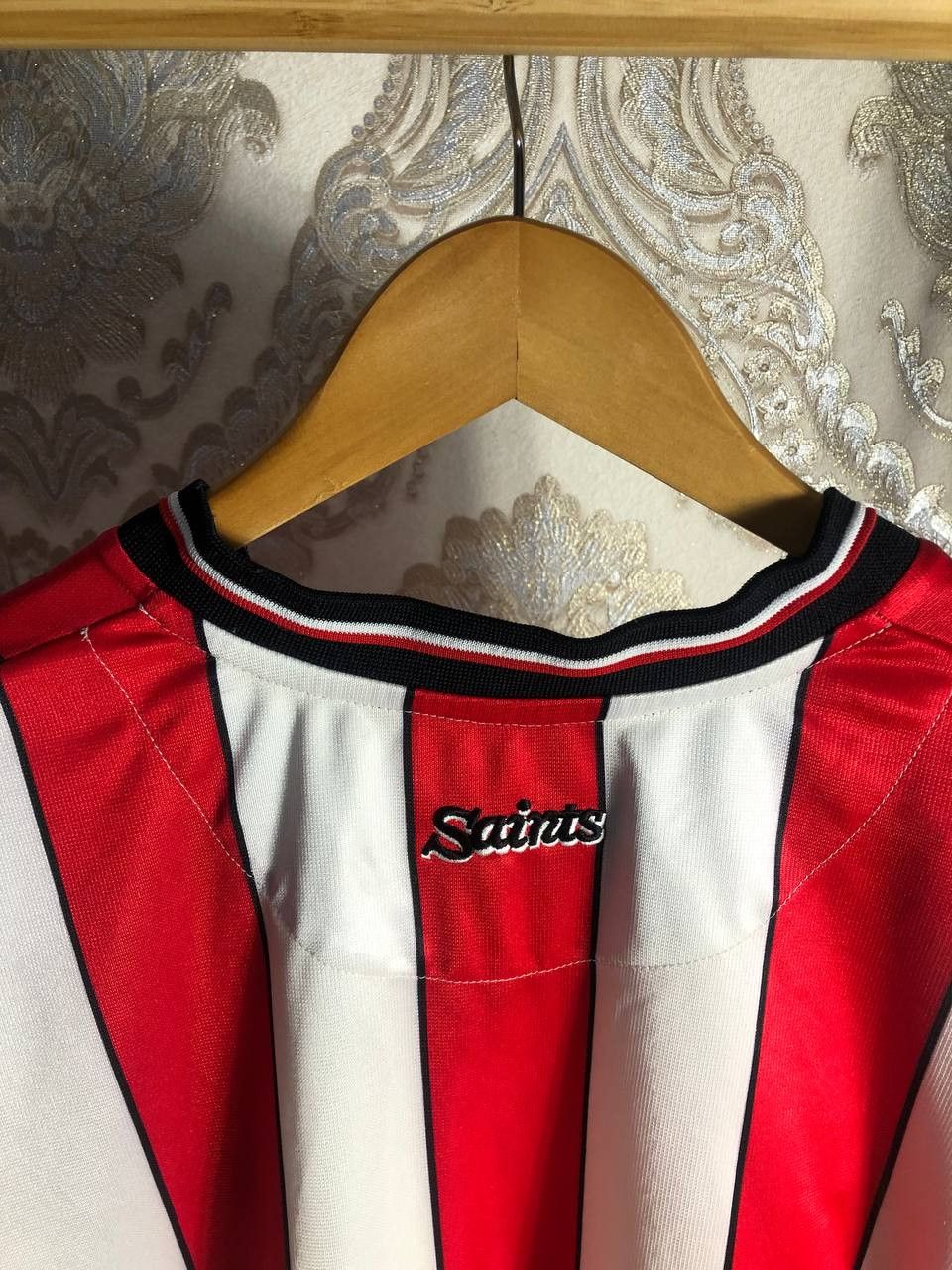 Vintage Very Rare FC Southampton England Retro Soccer Jersey Y2K 90s Size US XL / EU 56 / 4 - 10 Thumbnail