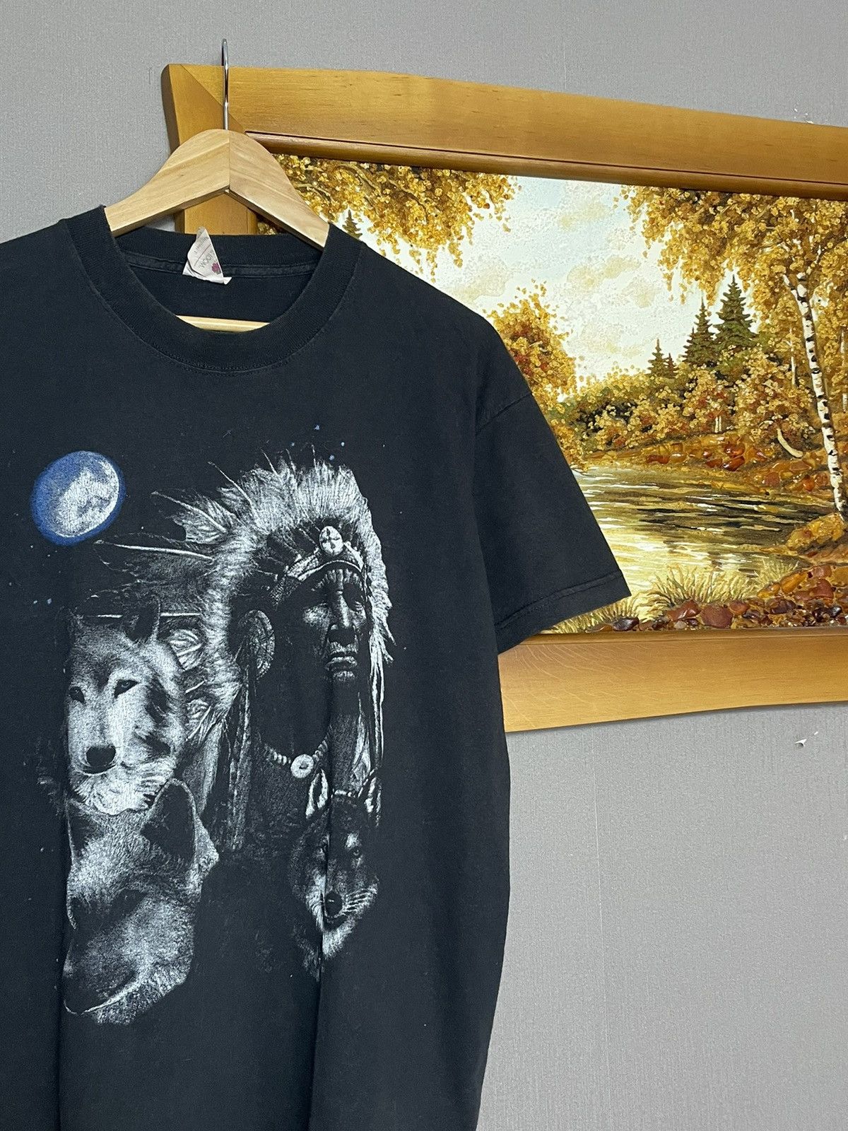 Vintage Vintage Faded Native American Wolf Tribal AOP T-shirt Size US L / EU 52-54 / 3 - 4 Thumbnail