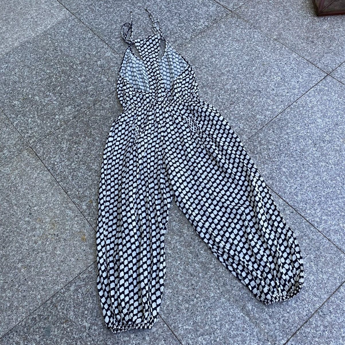 Anthropologie By Anthropologie balloon leg jumpsuit Size 30" / US 8 / IT 44 - 2 Thumbnail