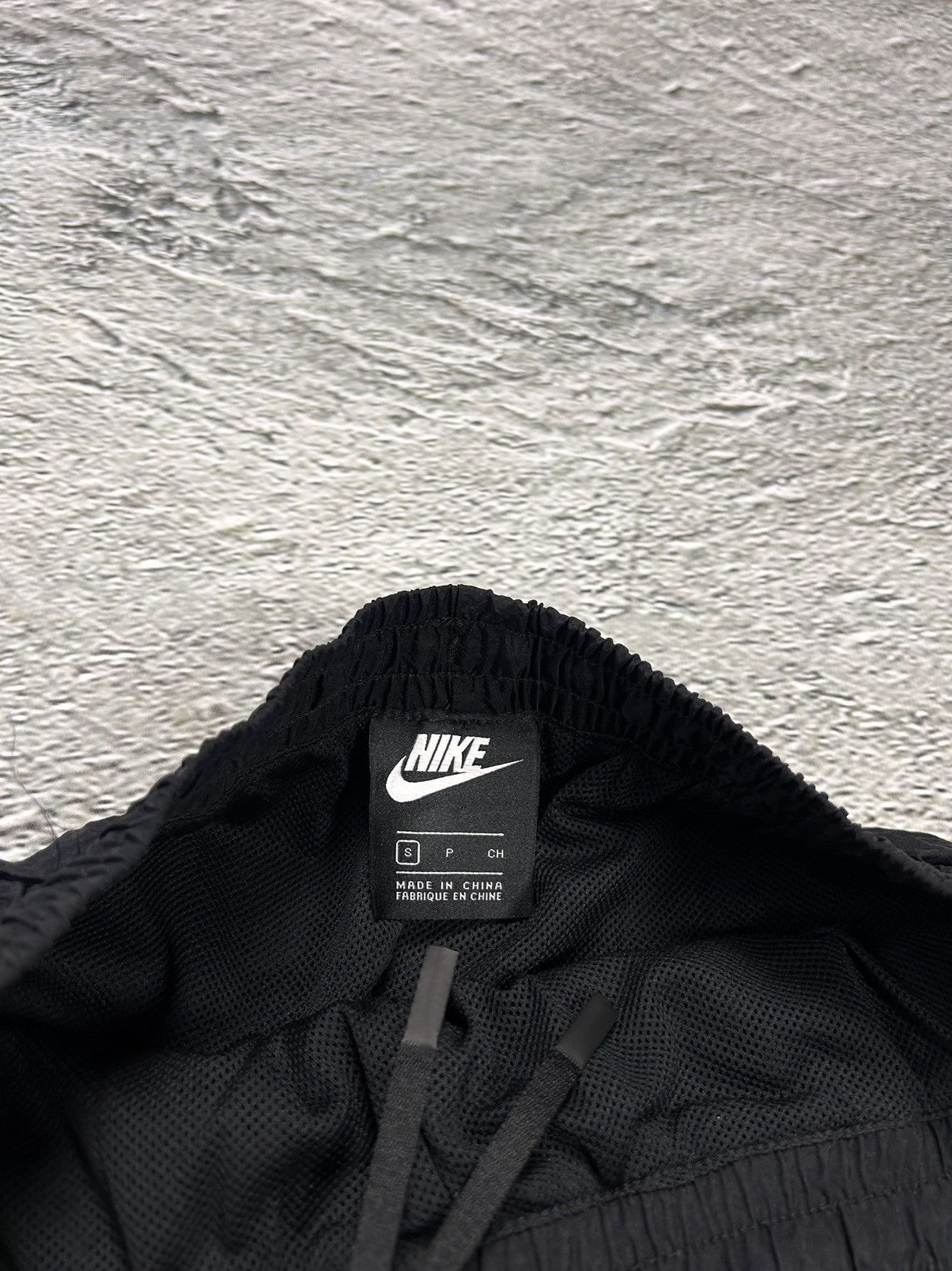 Nike Nike nylon track pants black vintage drill Y2K parachute Size US 28 / EU 44 - 3 Thumbnail