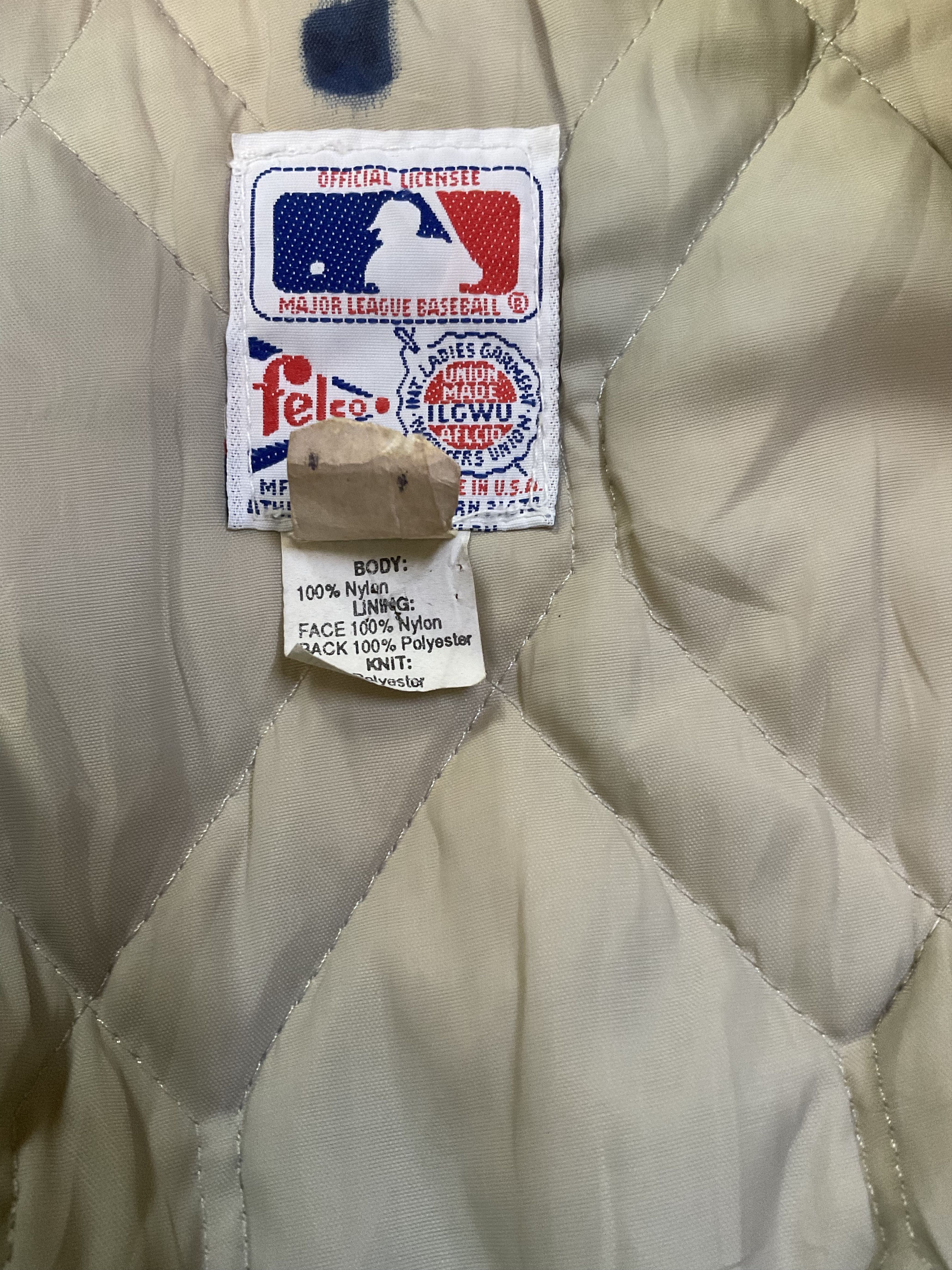 MLB Vintage 90s MLB Oakland Athletics Silver Satin Bomber Jacket Size US M / EU 48-50 / 2 - 10 Thumbnail