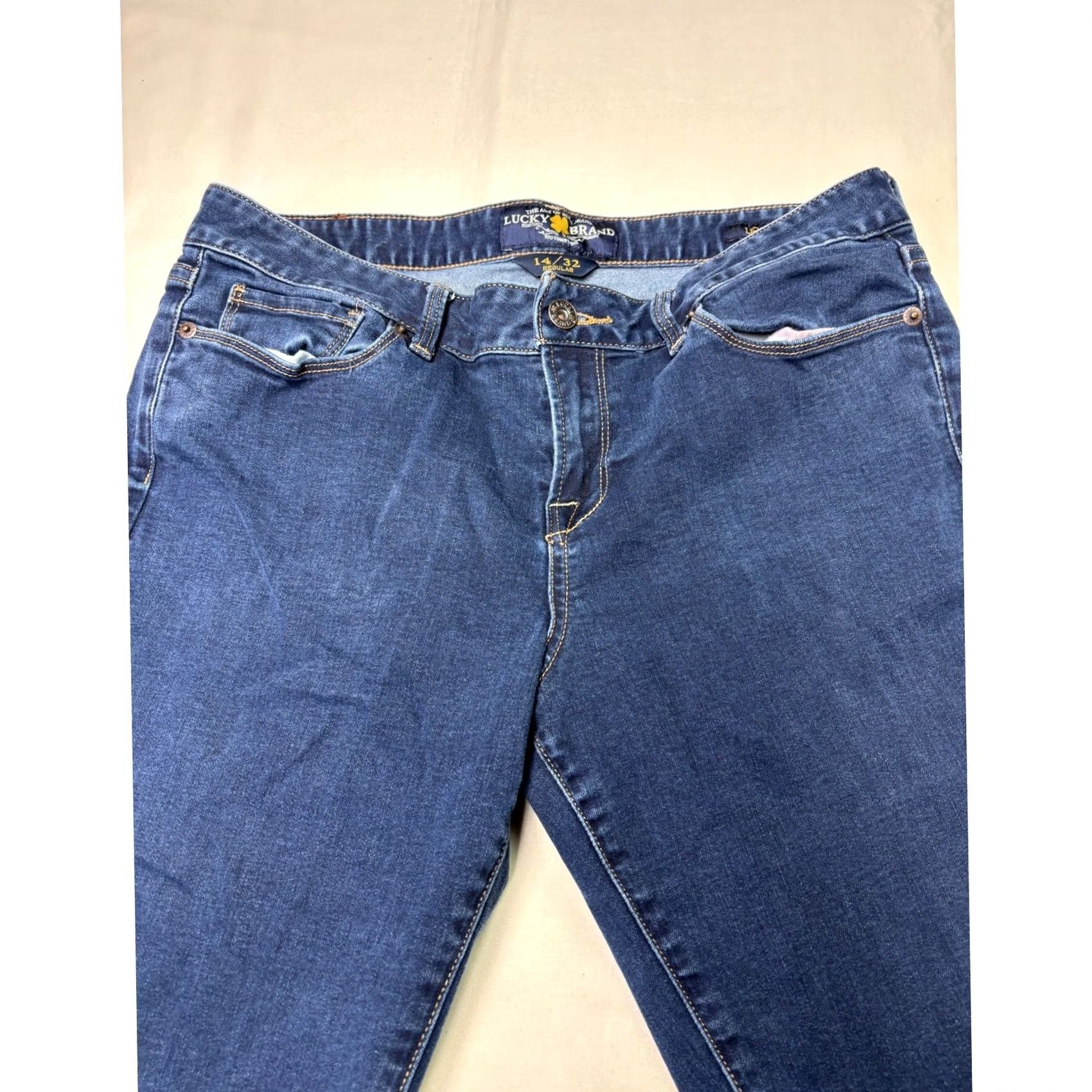 Lucky Brand Lucky Brand Jeans Women 14W Boots Jeans Bootcut Regular Blue Denim Flare Leg 32 Inseam VINTAGE No? Size 36" / US 14 / IT 50 - 2 Thumbnail