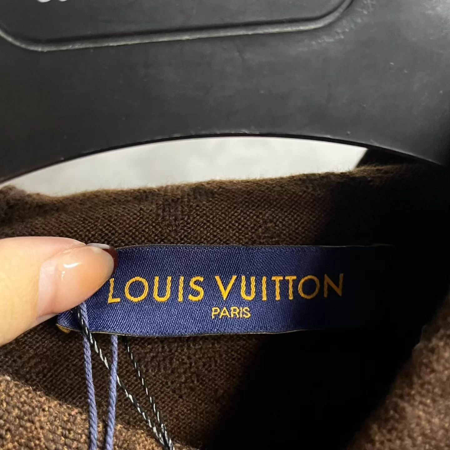 Louis Vuitton Louis Vuitton Brown Drawstring Hoodie Size L Size US L / EU 52-54 / 3 - 3 Thumbnail