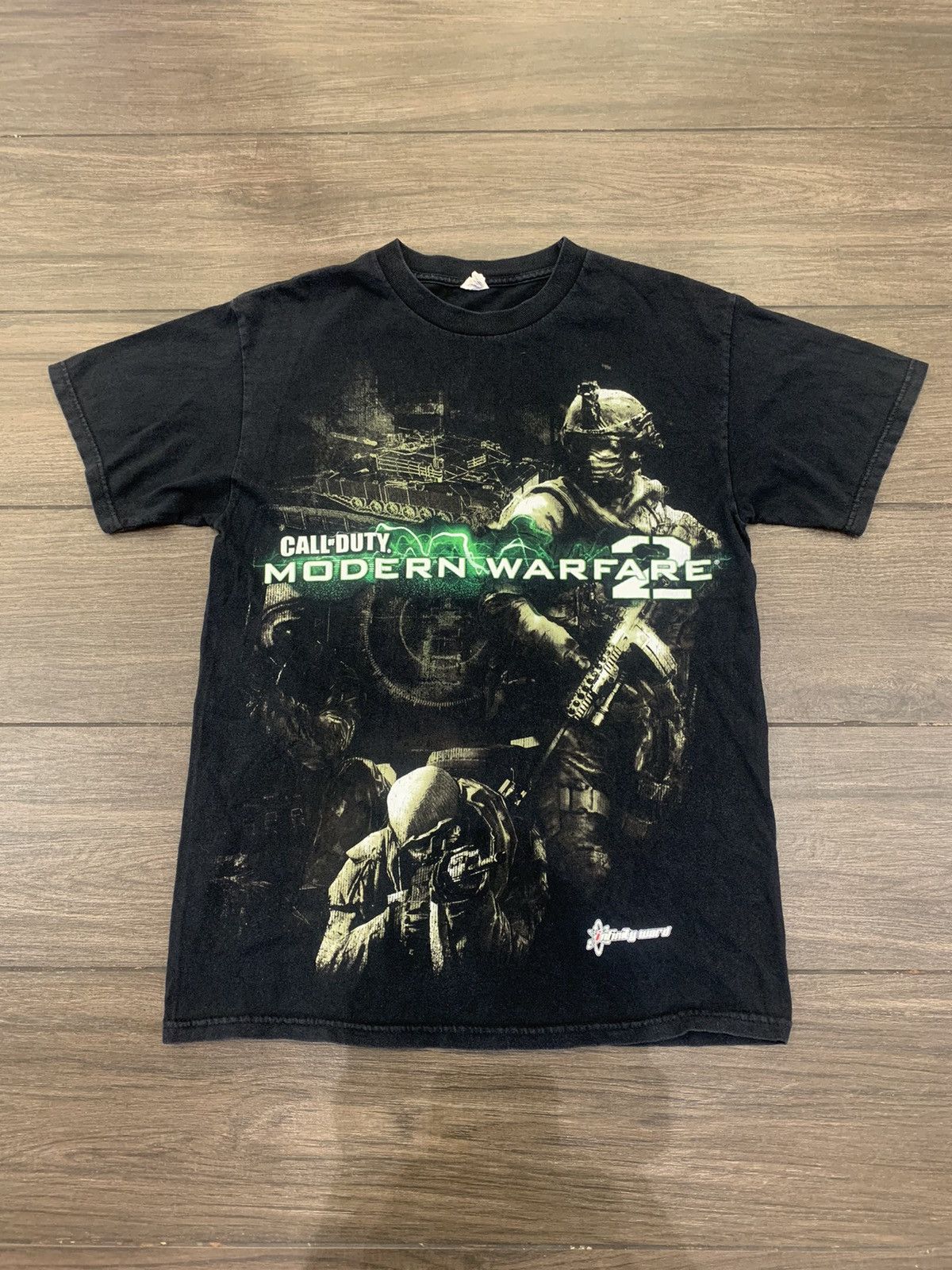 Vtg 90s game t-shirt call of duty