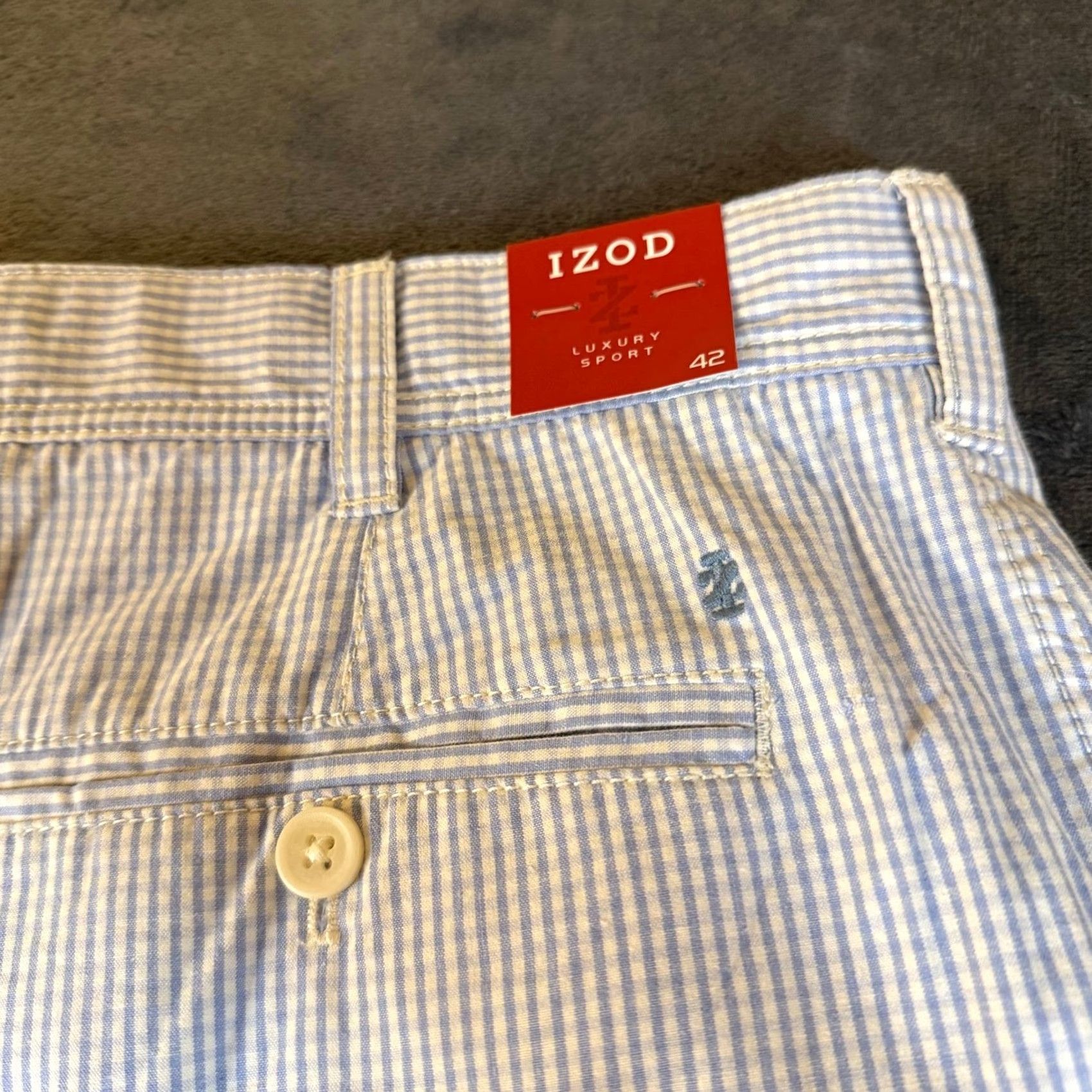 Izod IZOD Luxury Sport Shorts Mens Size 42 Blue White Riviera Plaid Flat Front NWT Size US 42 / EU 58 - 2 Thumbnail