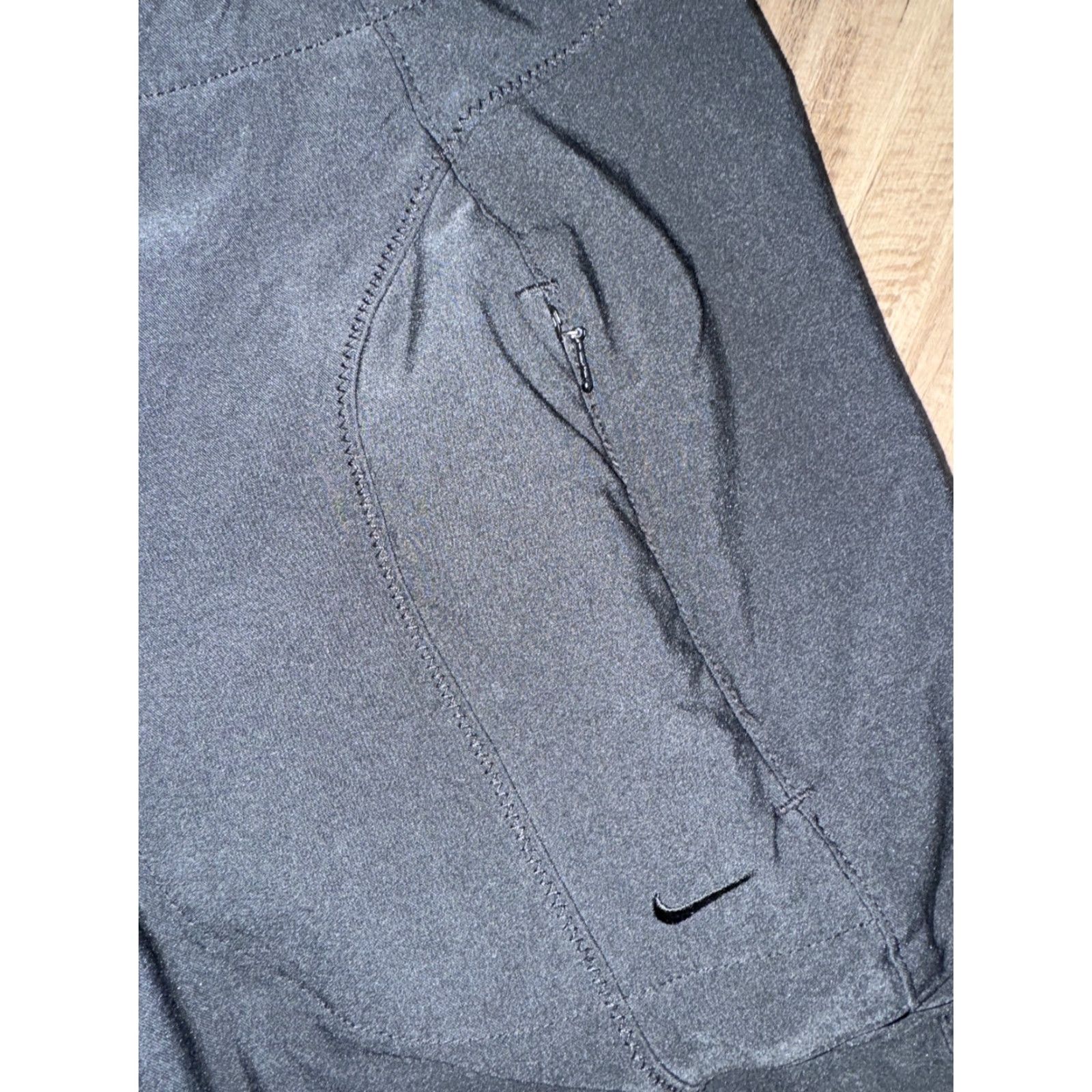 Nike VINTAGE Nike Tech Pants Black 35x26 Mens Regular 35 Ankle Size US 35 - 4 Thumbnail