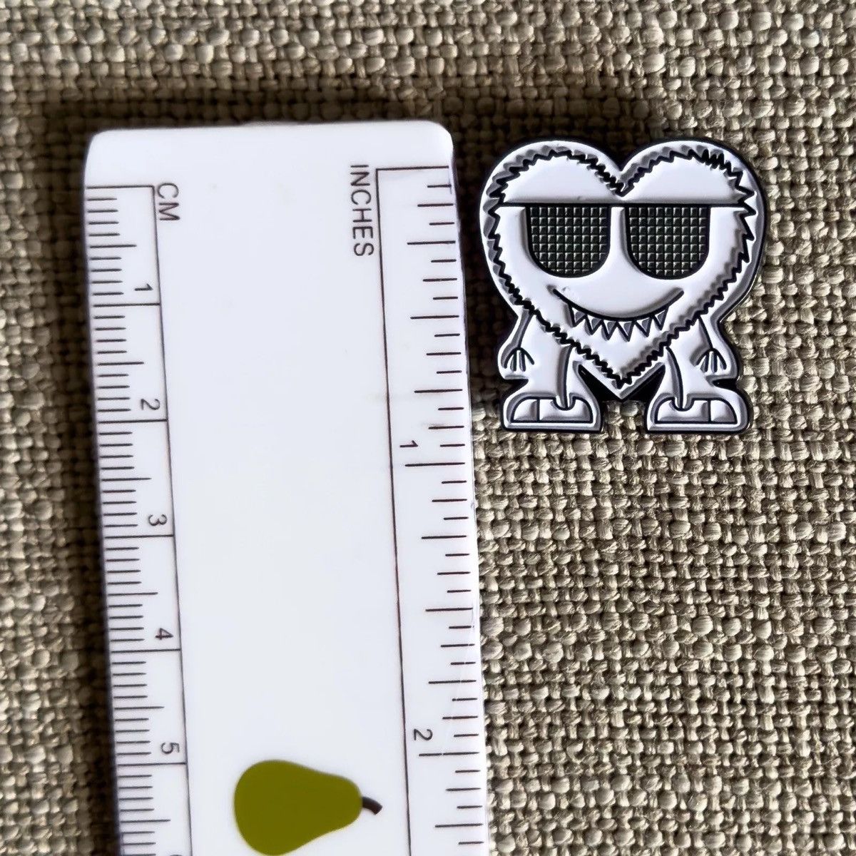 Other Emoji Heart with Glasses SDCC 2015 Pins Promo Comic Con FX Size ONE SIZE - 7 Thumbnail