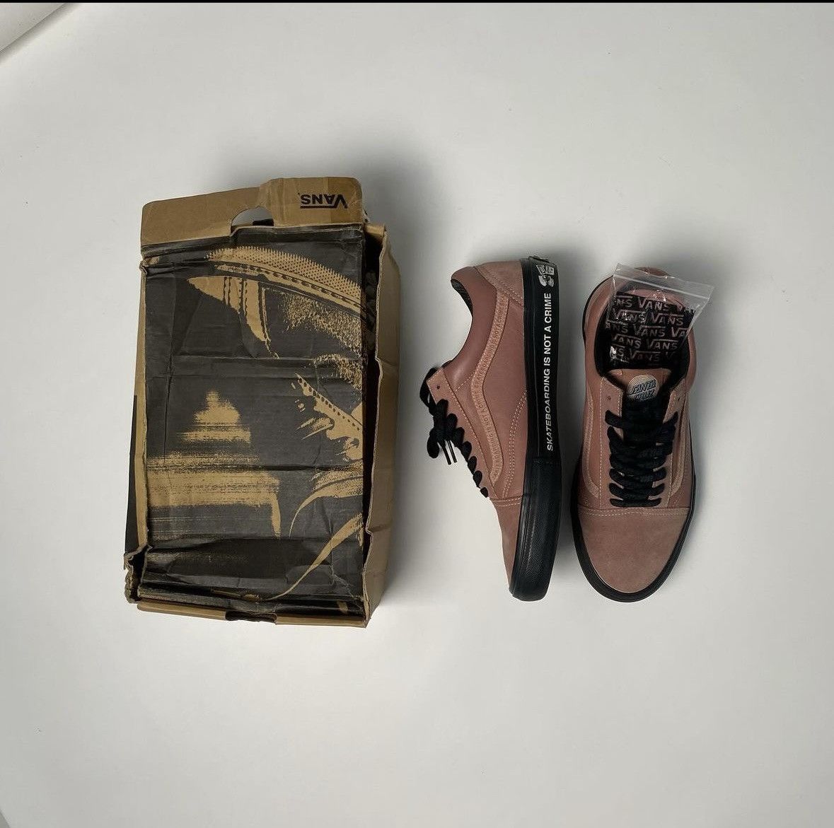 Vans Vans oldskool pro X Taka Hayashi X Santa Cruz limited Size US 11 / EU 44 - 1 Thumbnail