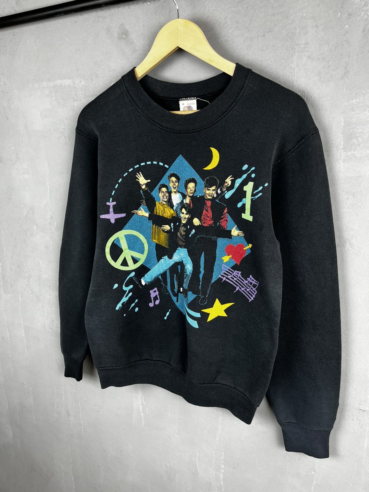 Band Tees Vintage New Kids on the Block Crewneck Sweatshirt Size US M / EU 48-50 / 2 - 4 Thumbnail