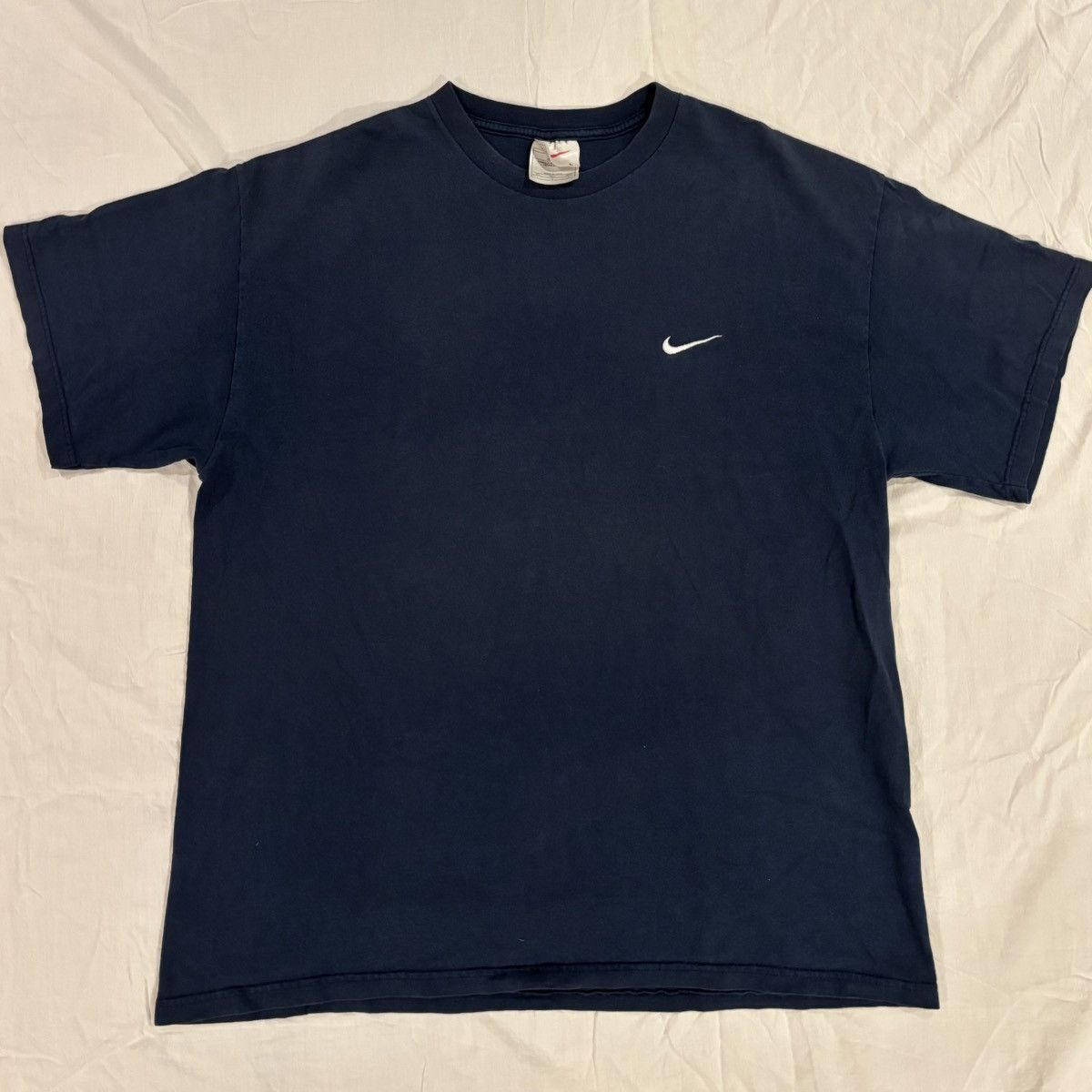 Nike Vintage Nike Swoosh Tee Navy Size L Size US L / EU 52-54 / 3 - 1 Thumbnail