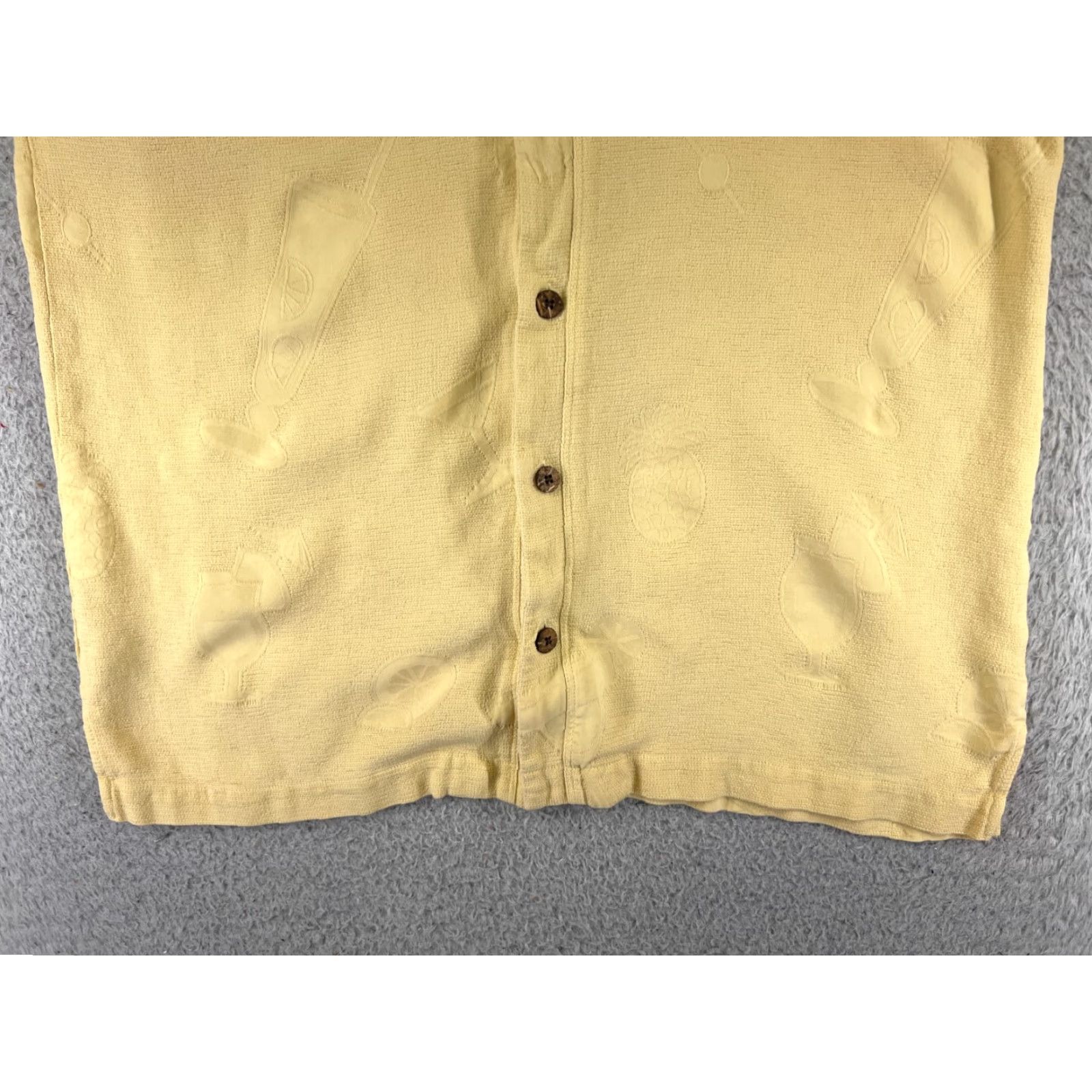 Tommy Bahama Tommy Bahama Shirt Men Medium Yellow Silk Button-Up Aloha Beach Hawaiian 100% Silk Short Sleeve Relaxed Glossy 90s, N/A—Girls not applicable Size US M / EU 48-50 / 2 - 5 Thumbnail