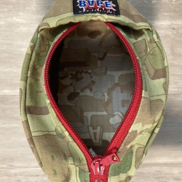 Bape BAPE CAMO Football Shaped Pouch a bathing ape NIGO Size ONE SIZE - 3 Thumbnail