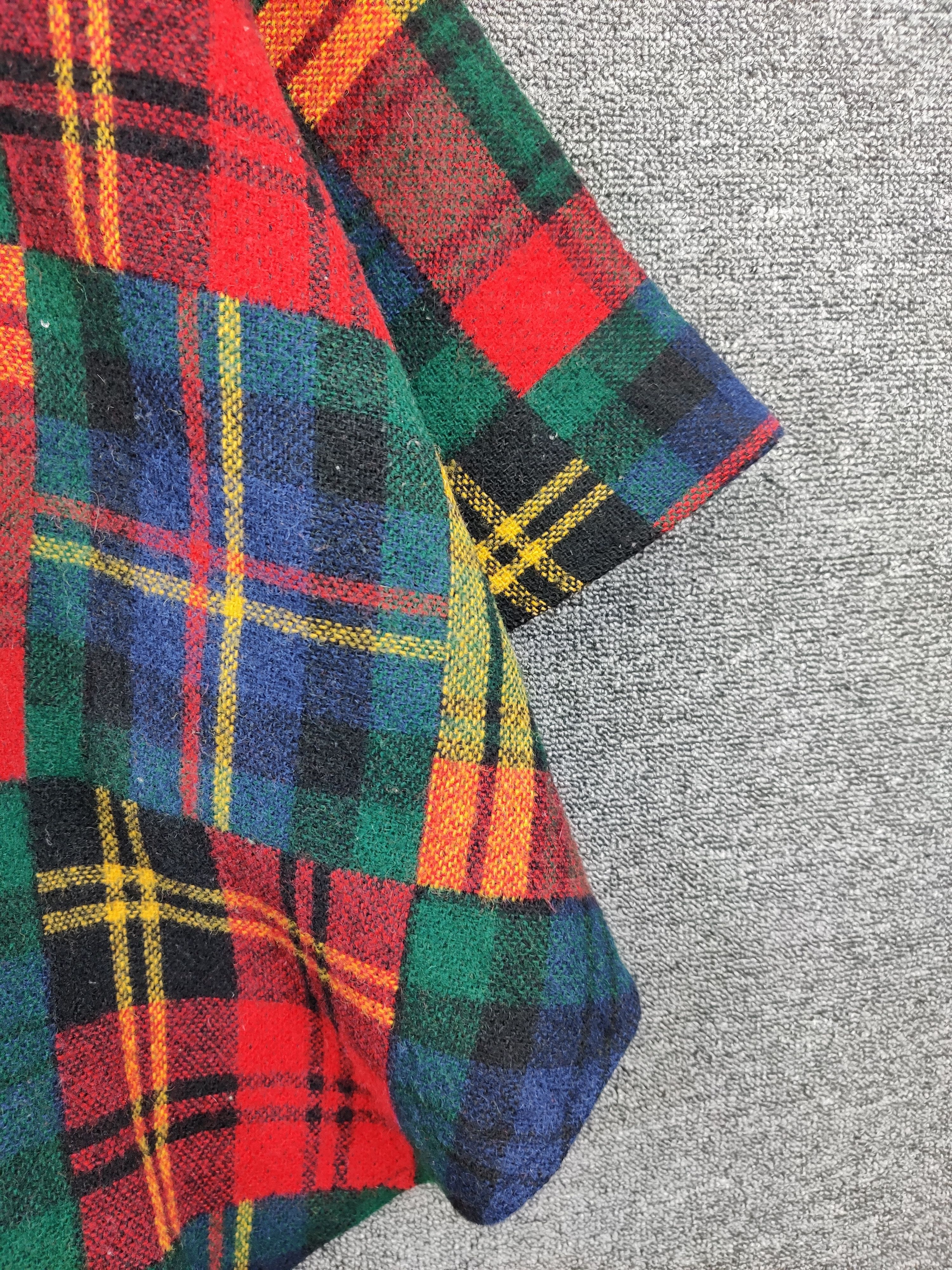 Japanese Brand Johnson Woolen Mills Checkered Wool Poncho Cloacks Cape Size US S / EU 44-46 / 1 - 3 Thumbnail