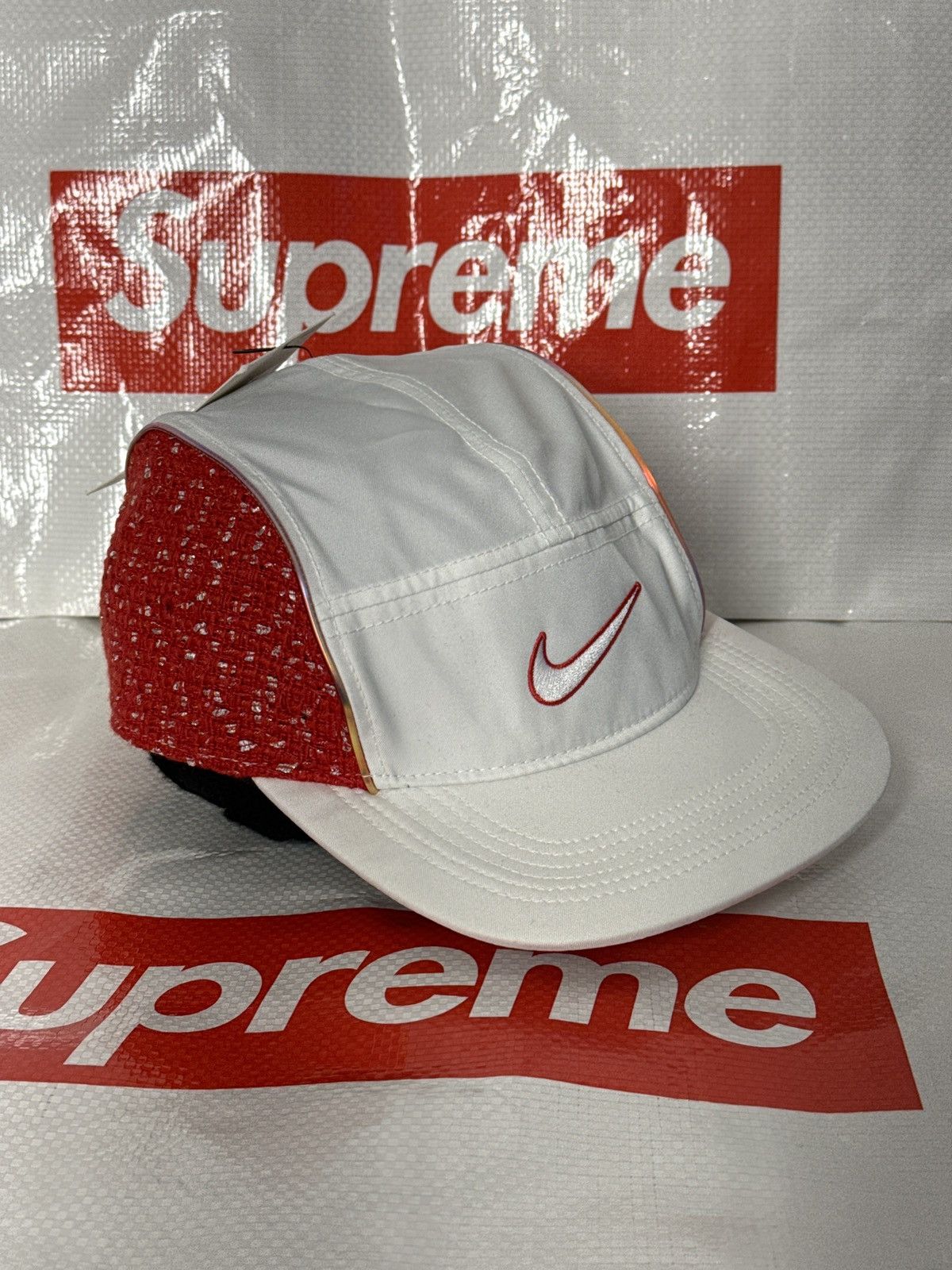image of Nike Boucle Running Hat Cap in White, Men's