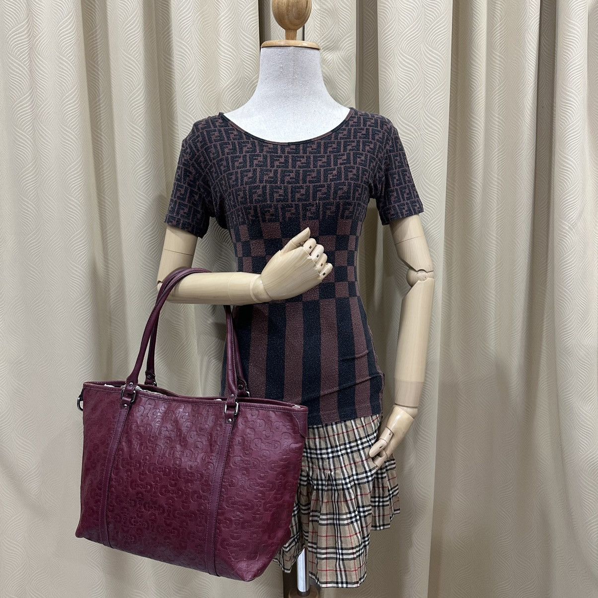 Gucci ‼️LASTDROP‼️ GUCCI MICRO GUCCISSIMA RED LEATHER TOTE BAG 1 Size ONE SIZE - 1 Thumbnail
