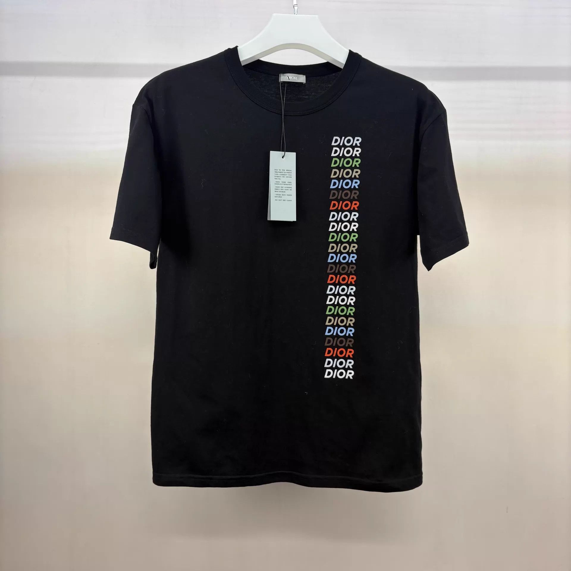 Dior Dior rainbow logo short tee M new Size US M / EU 48-50 / 2 - 1 Thumbnail