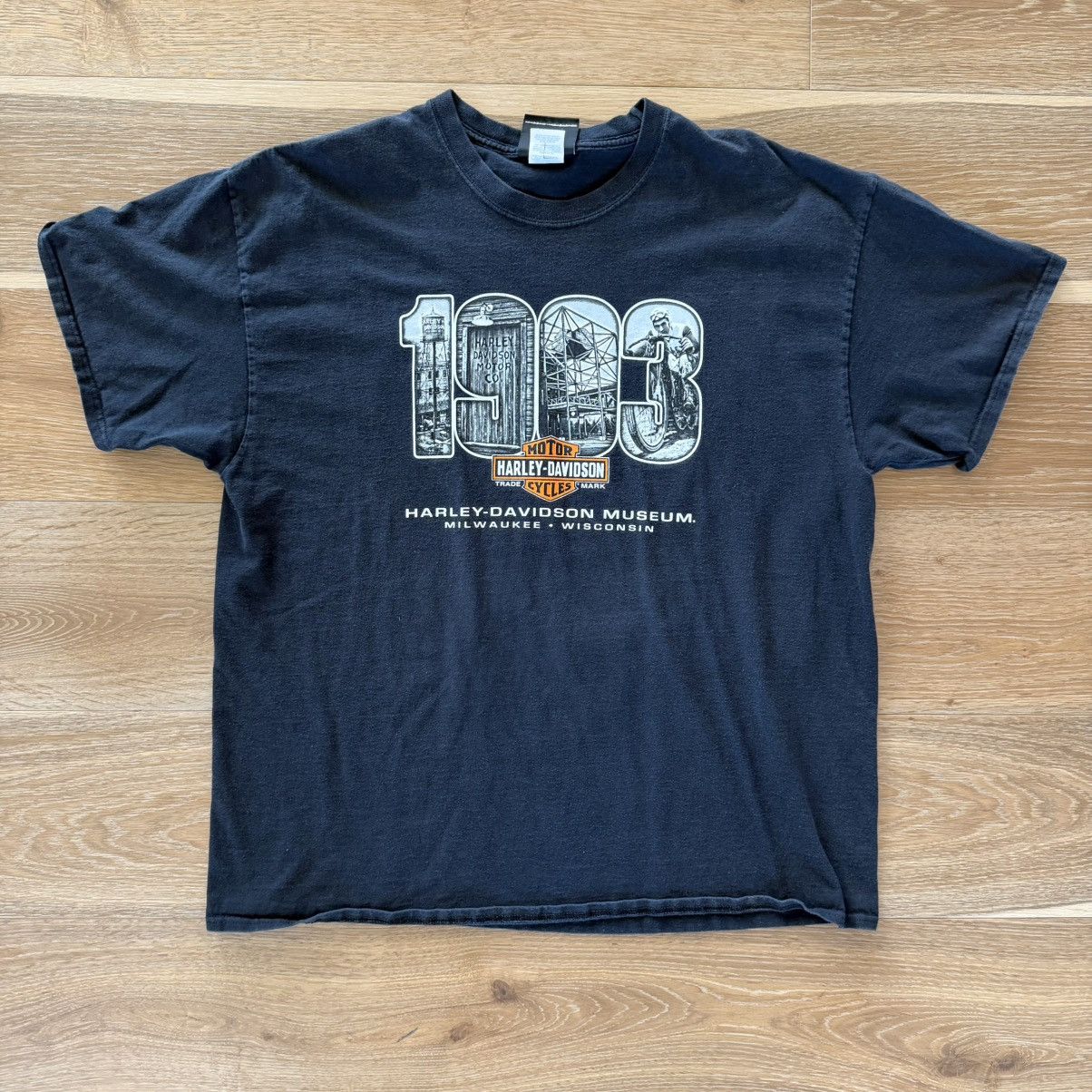 Harley Davidson Vintage Harley Davidson Museum Wisconsin Tee Size US XXL / EU 58 / 5 - 1 Thumbnail