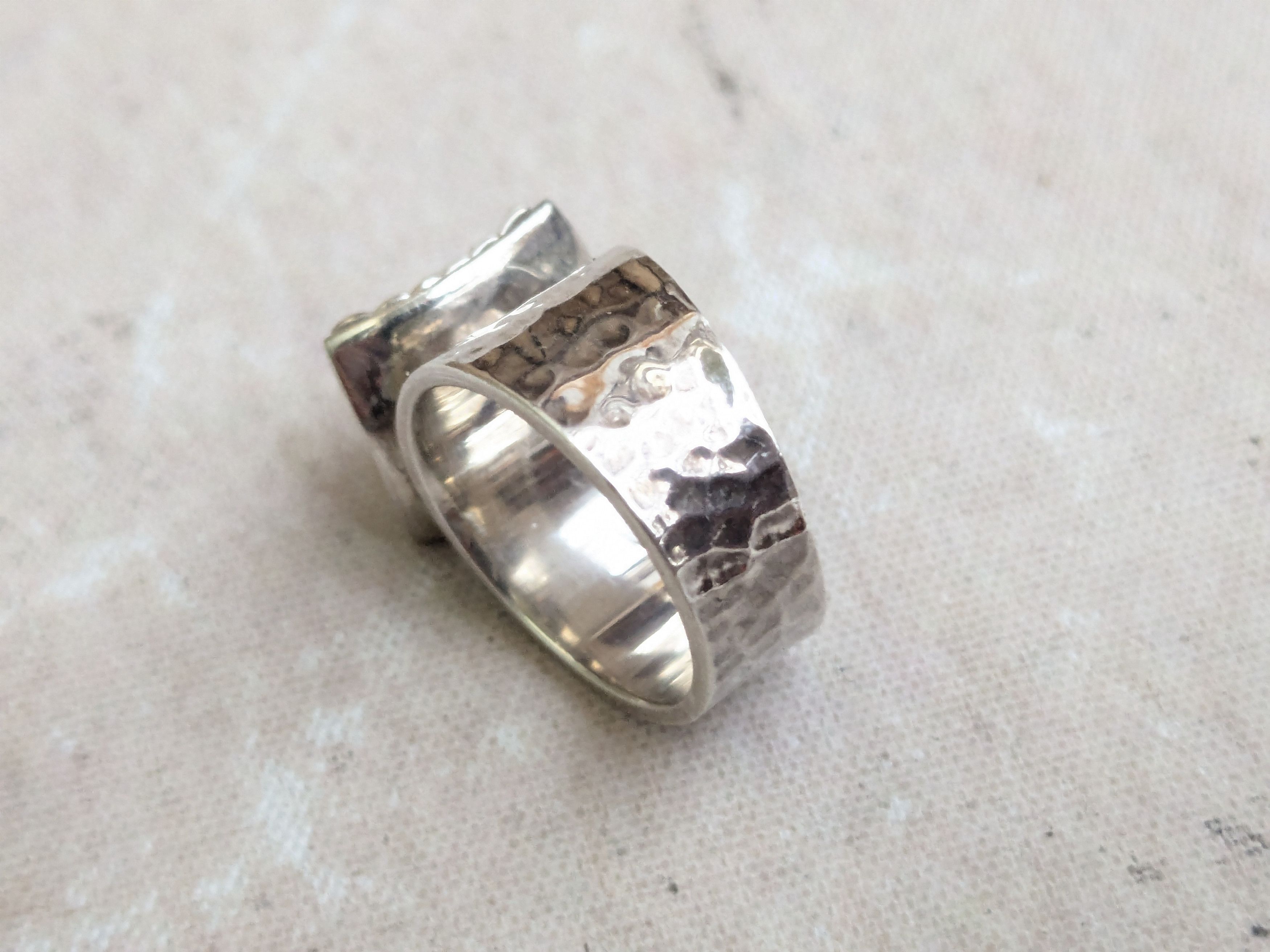Sterling Silver Silpada Sterling Silver Ring Pearl 6.5 Hammered Size ONE SIZE - 9 Thumbnail