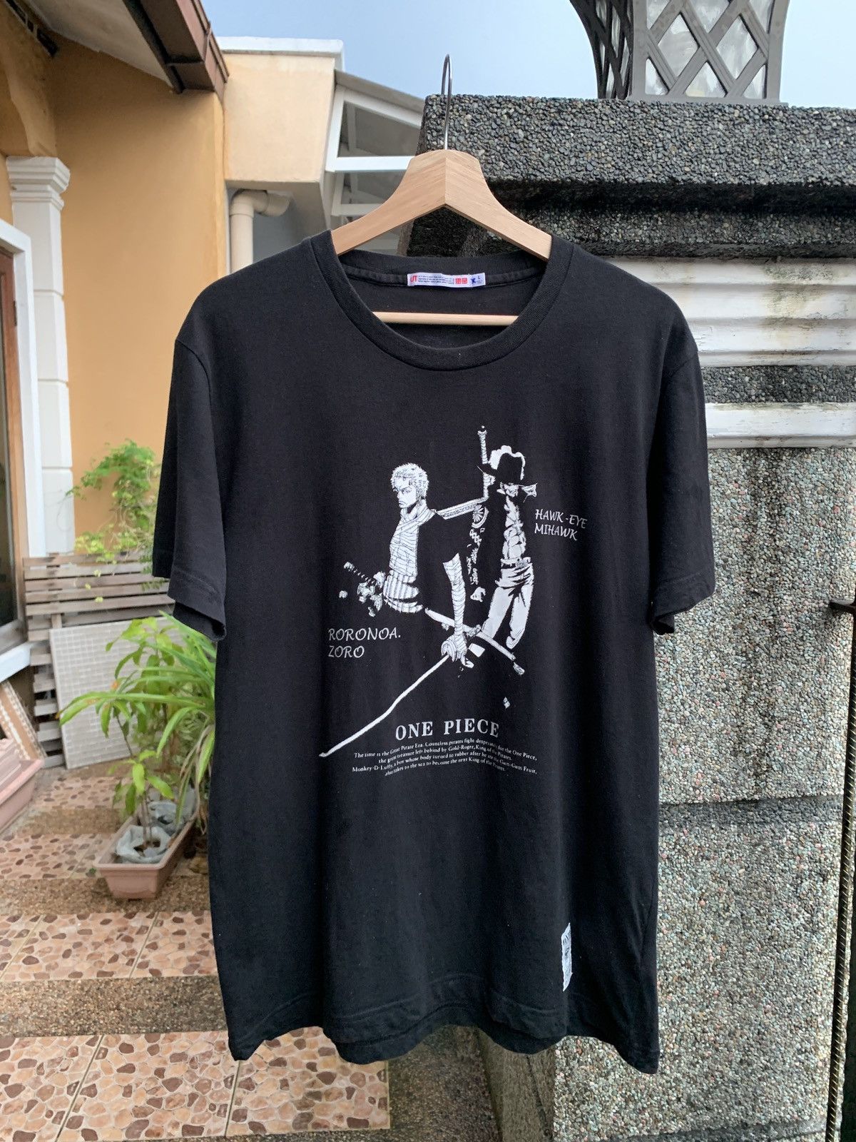 Anime × Japanese Brand × Uniqlo ANIMA ONE PIECE x UNIQLO T-SHIRT Size US L / EU 52-54 / 3 - 1 Thumbnail