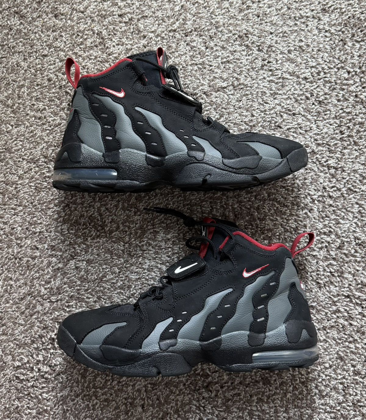 Nike Nike DT Diamond Turf 96 Deion Sanders Black Red Size US 11 / EU 44 - 1 Thumbnail