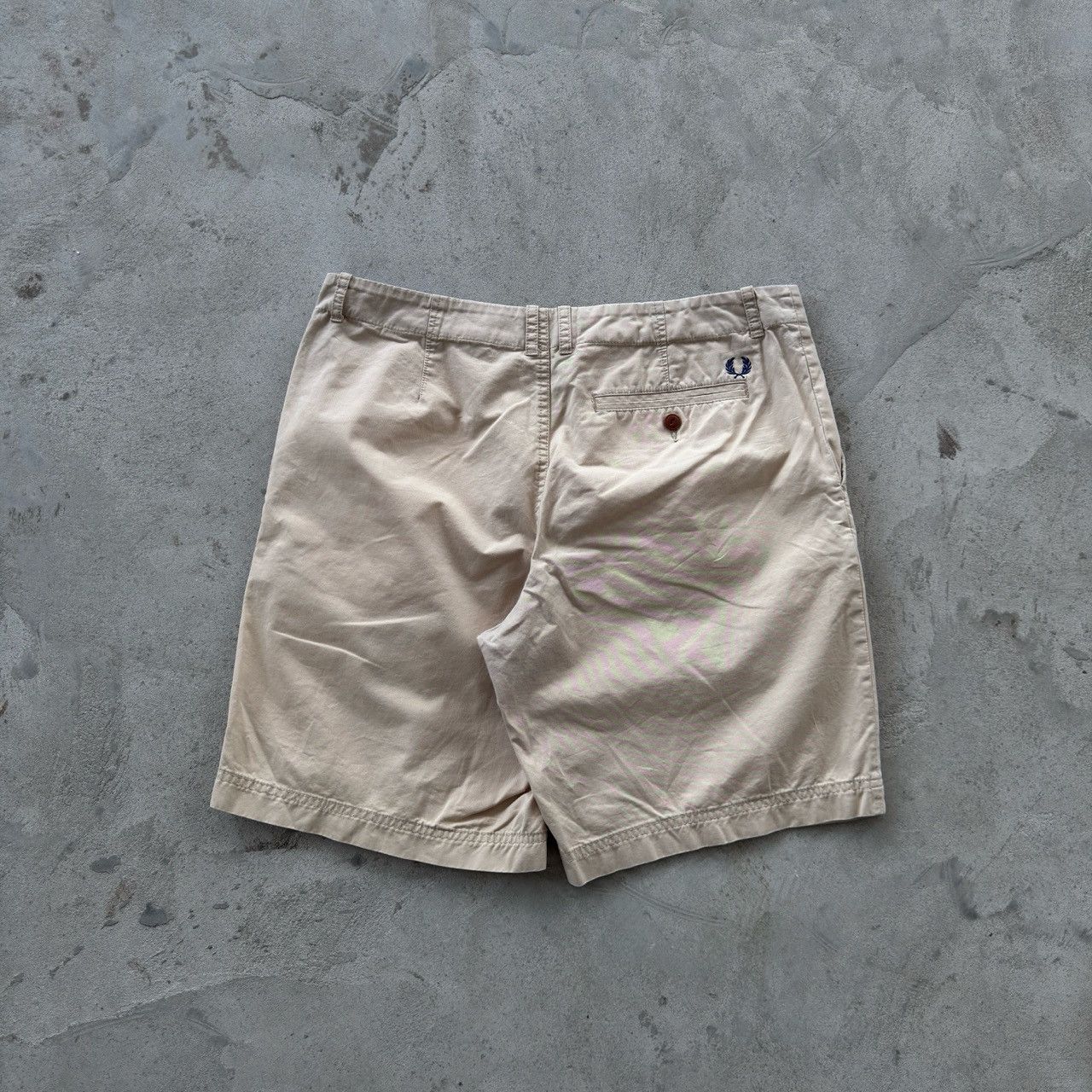 Fred Perry Vintage Fred Perry Beige Chino Shorts Tartan Lining Size 32 Size US 32 / EU 48 - 1 Thumbnail