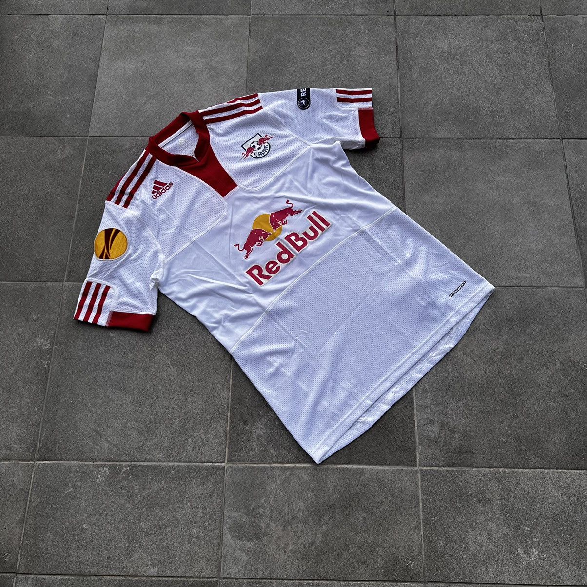 Adidas Salzburg 2009 RedBull Ulmar #17 home jersey Adidas soccer Size US M / EU 48-50 / 2 - 3 Thumbnail