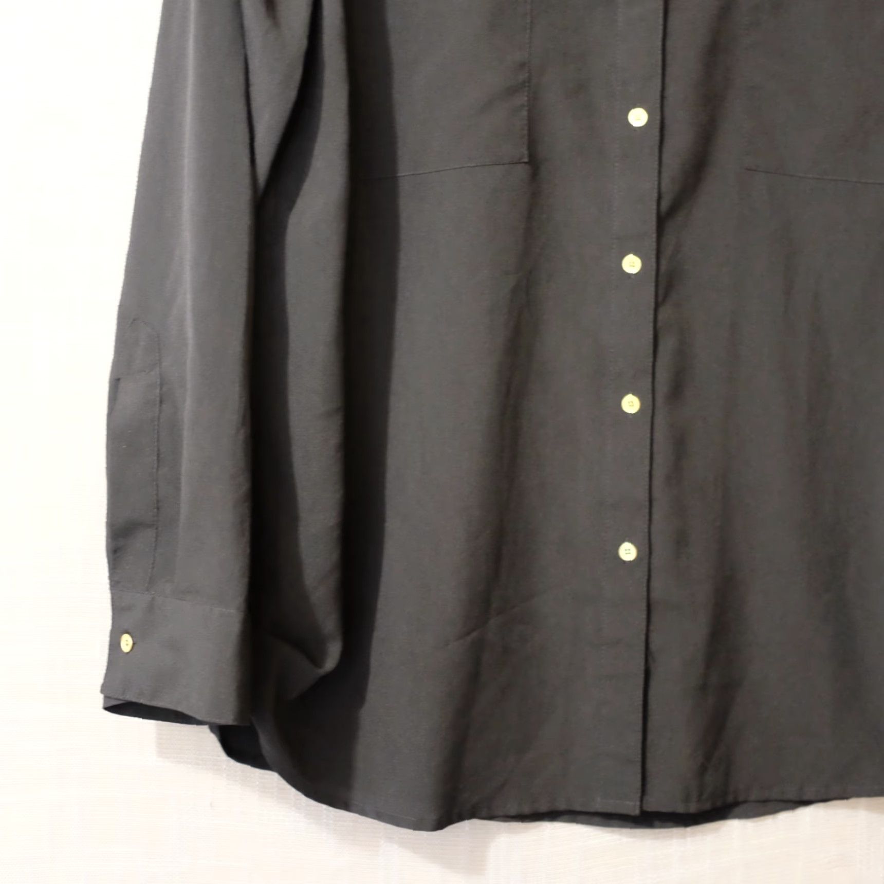 Calvin Klein Calvin Klein Button-Down Shirt Front Pocket Gold Button Womens L Black Button-Up Shirt Womens L Modern Basic Casual Workwear Vintage No N/A Size L / US 10 / IT 46 - 3 Thumbnail