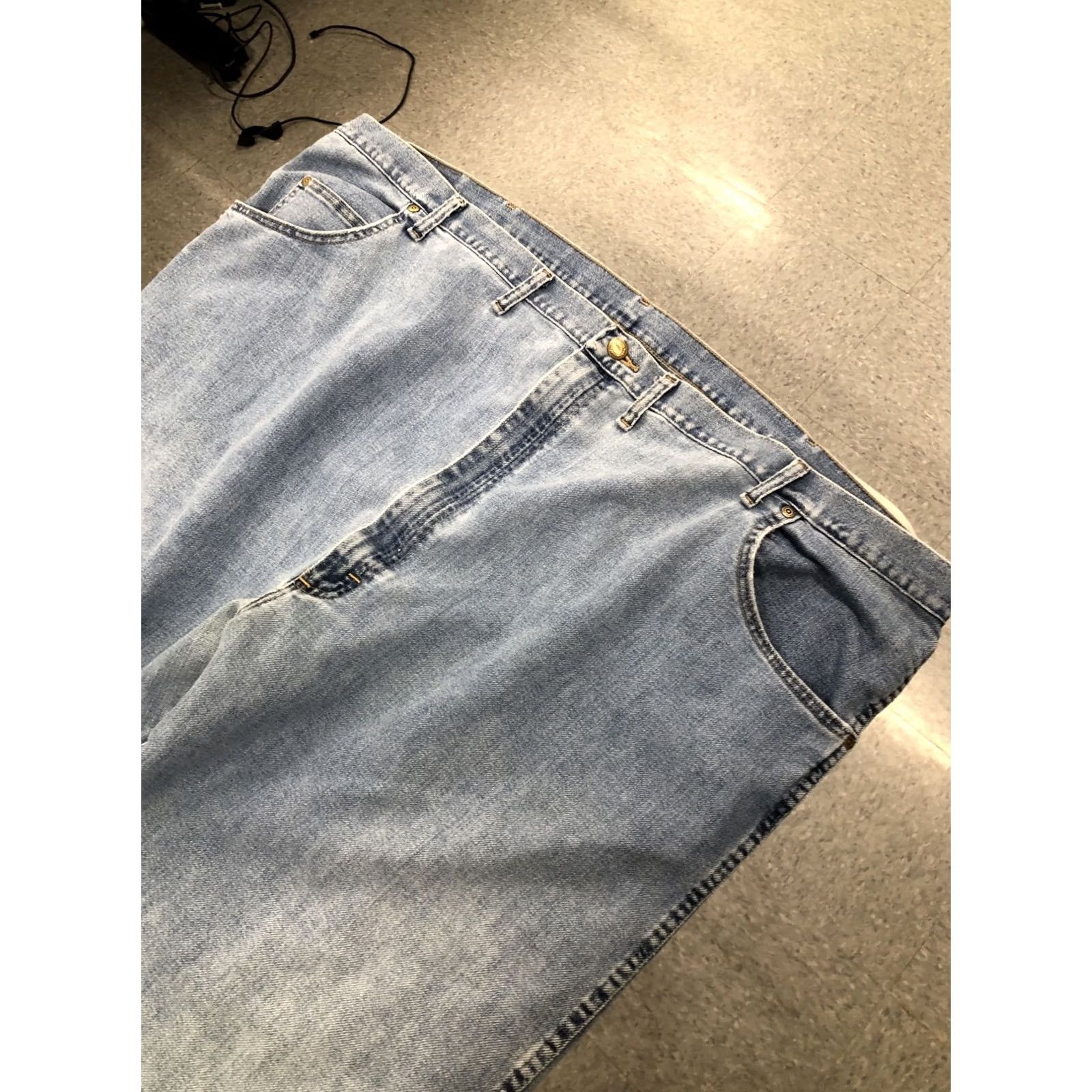 Wrangler Wrangler Jeans Mens 52x29 Regular Straight Cotton Classic Blue Denim Rugged Wear 90s Western Cowboy USA Streetwear 5-Pocket Mens Regular Jeans Size US 36 / EU 52 - 2 Thumbnail