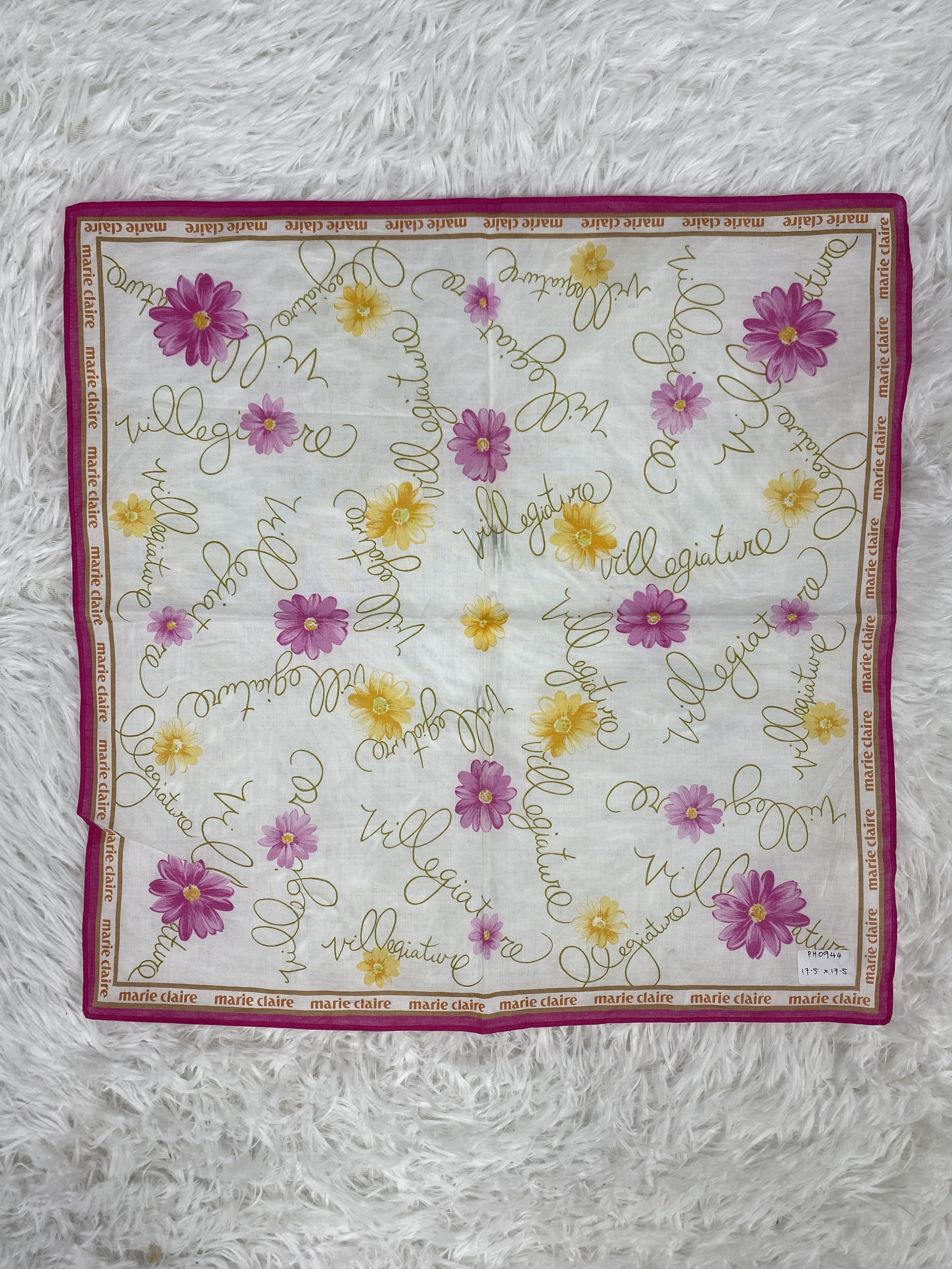 Designer × Vintage Vintage Marie Claire Handkerchief Neckerchief PH0944 Size ONE SIZE - 3 Thumbnail