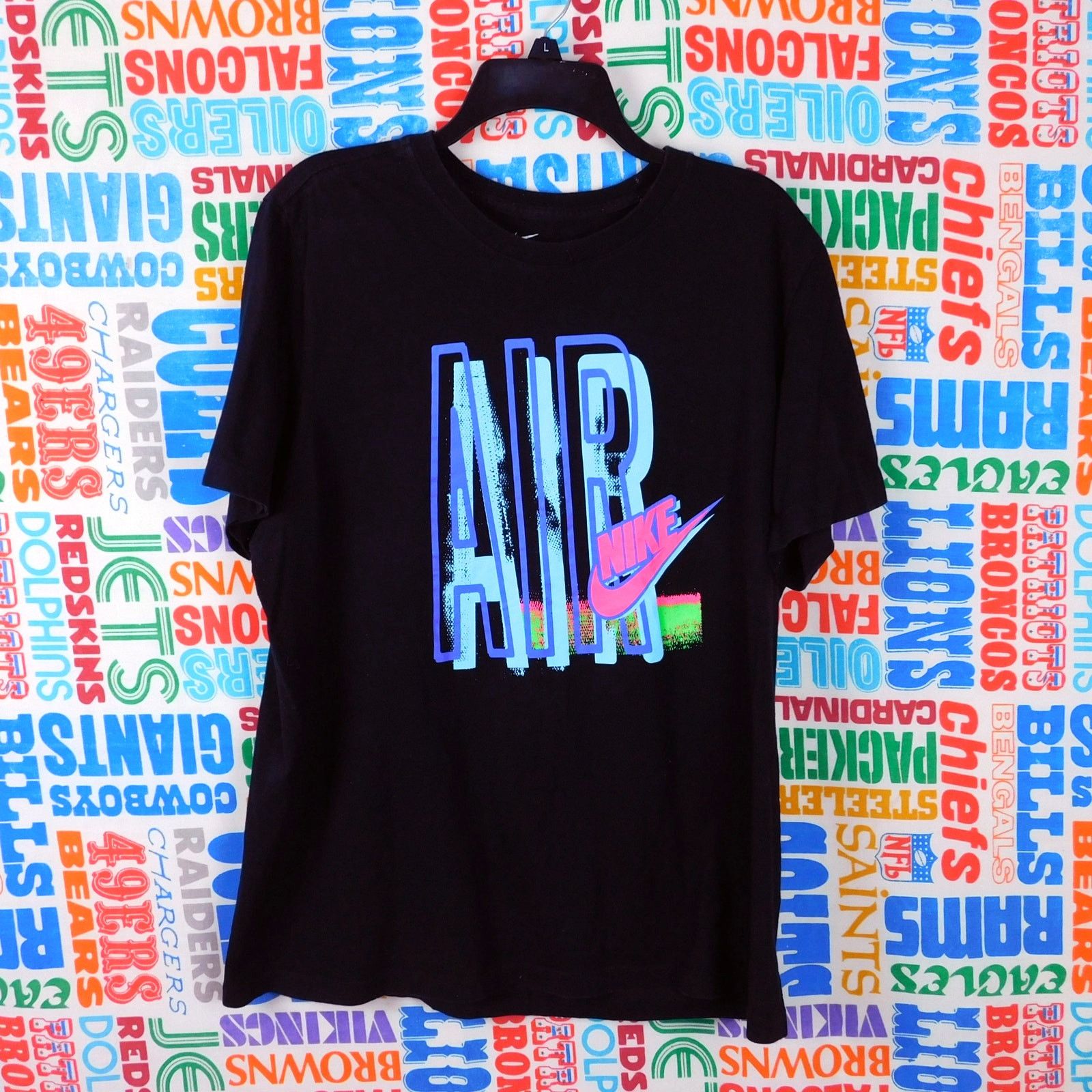 Nike Nike Air Retro Logo T Shirt Size L Neon Colors The Nike Tee Size US L / EU 52-54 / 3 - 1 Thumbnail