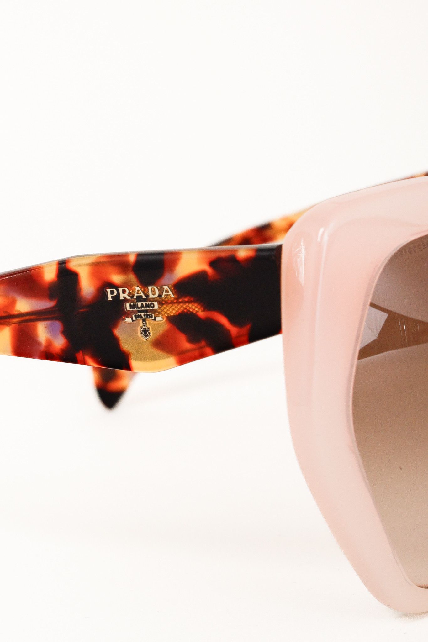 Prada Prada Heritage 16RS Pink Tortoiseshell Sunglasses Size ONE SIZE - 5 Thumbnail