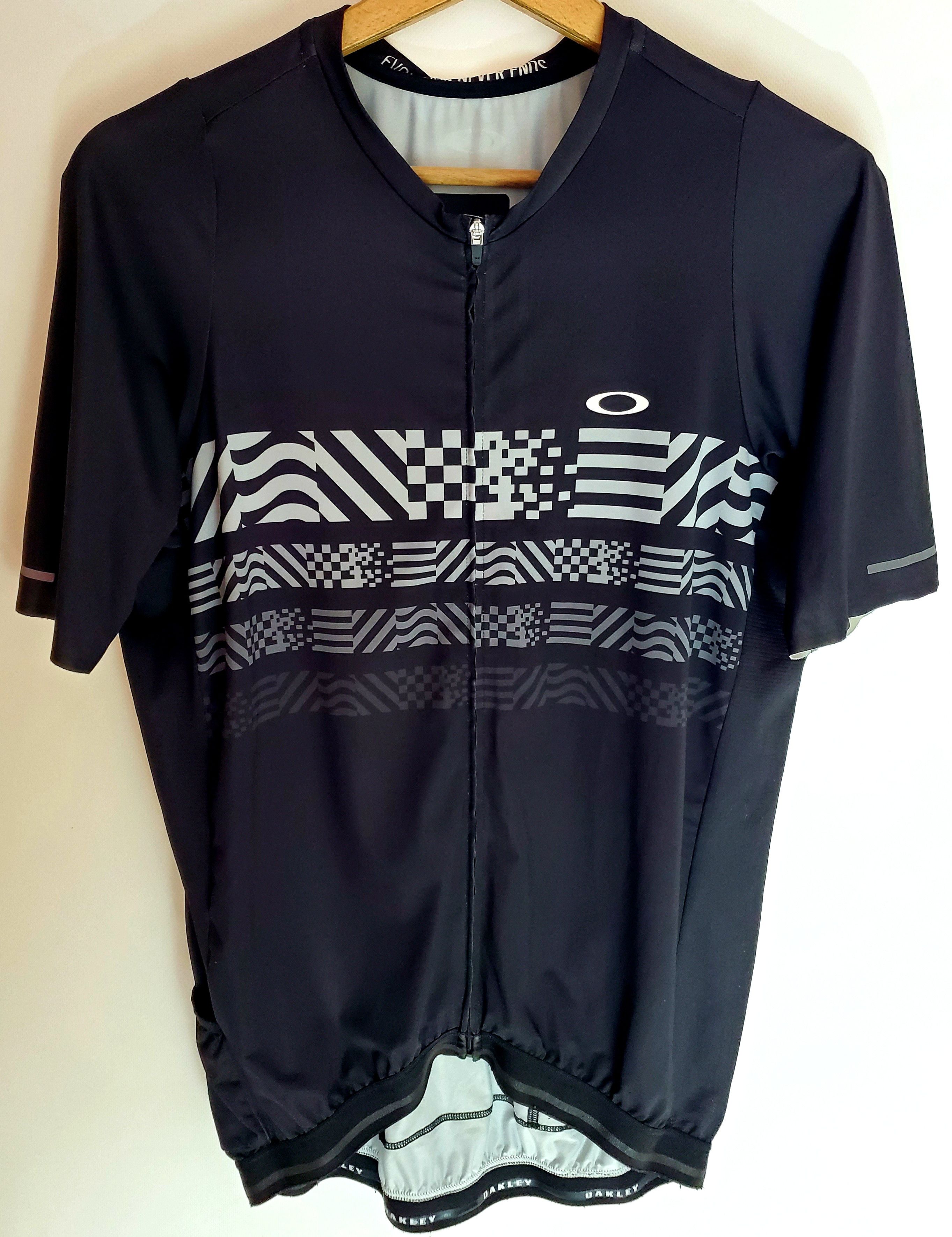 Oakley Oakley Endurance Blackout Bike Bicycle RACE FIT Jersey L Size US L / EU 52-54 / 3 - 2 Thumbnail