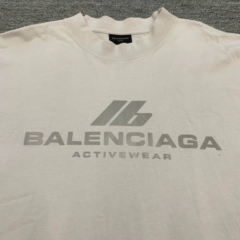 Balenciaga Balenciaga White reflective logo short sleeve Size US L / EU 52-54 / 3 - 8 Thumbnail