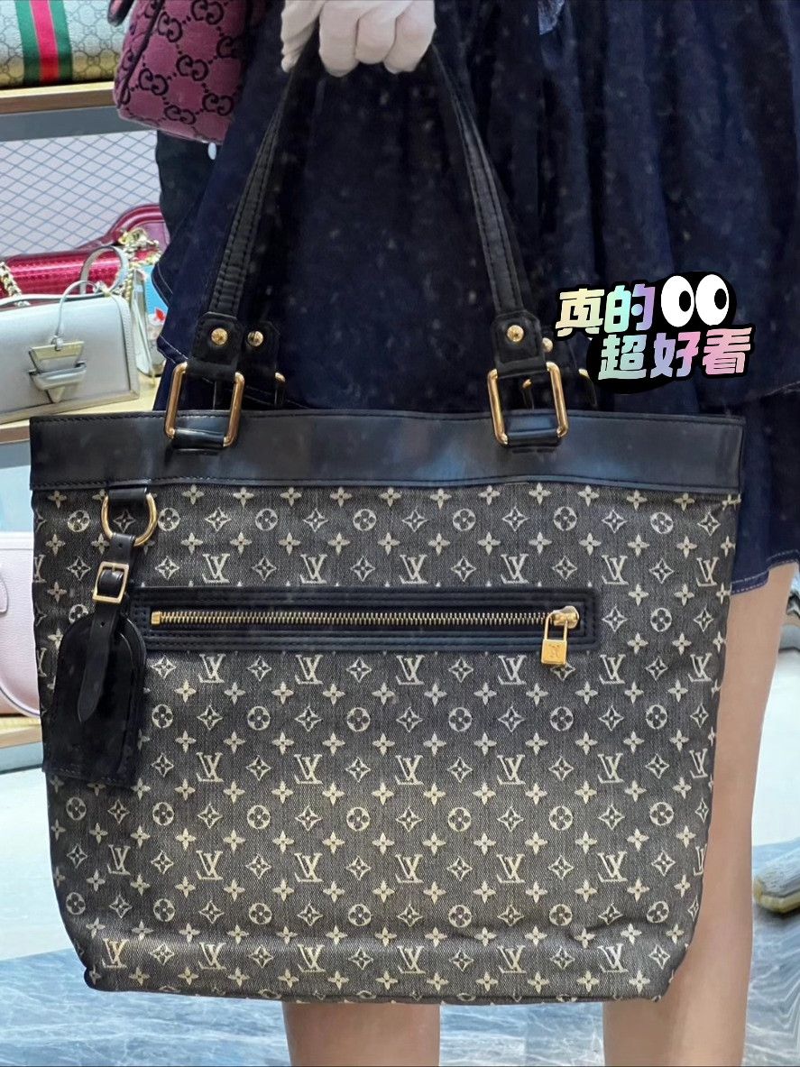 Louis Vuitton Pre-loved Bag Very good condition Size ONE SIZE - 1 Thumbnail