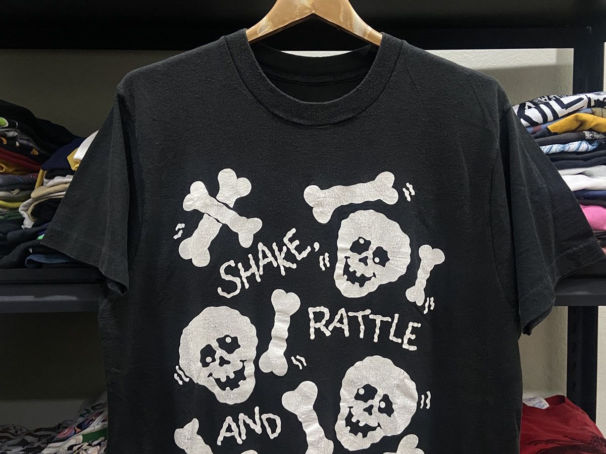 Band Tees × Vintage Vintage 80s 90s SHAKE RATTLE AND ROLL Metal ROCK Tour TShirt Size US L / EU 52-54 / 3 - 3 Thumbnail