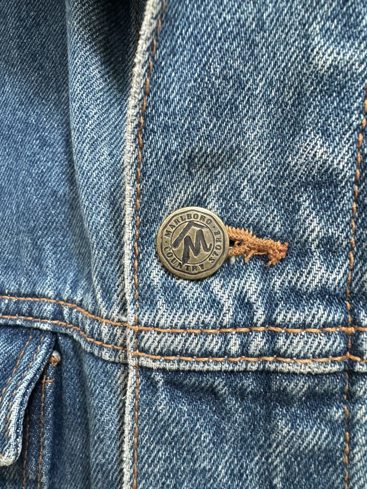 Marlboro × Vintage Vintage Marlboro Denim Jacket Size US XL / EU 56 / 4 - 5 Thumbnail