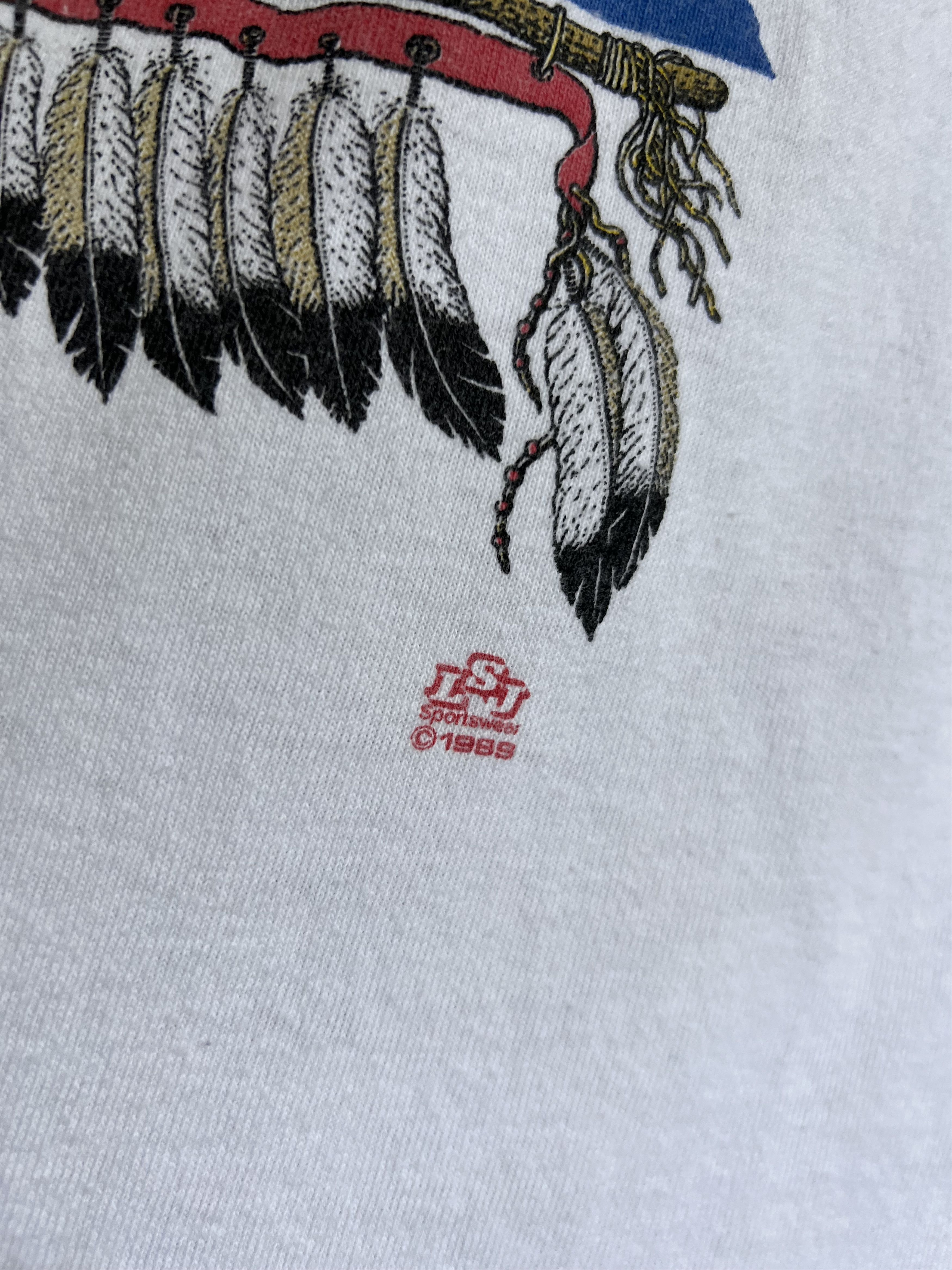Fruit Of The Loom Vintage 80s Native American Buffalo Tee in White Size US L / EU 52-54 / 3 - 3 Thumbnail