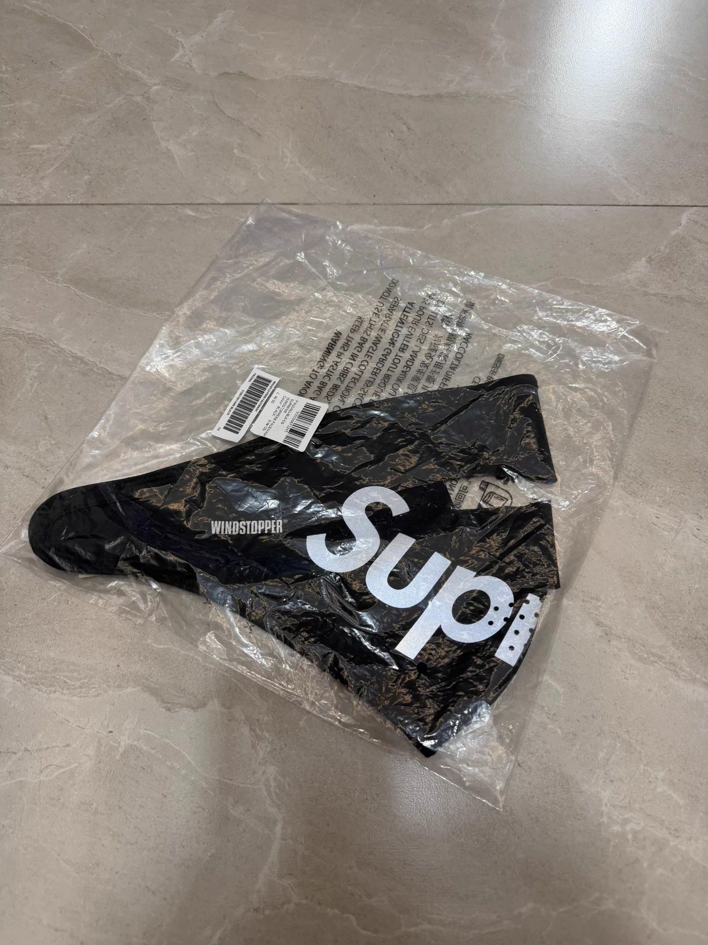 Other Supreme FW25 Windstopper Facemask 'Black' (Unisex) Size ONE SIZE - 1 Thumbnail