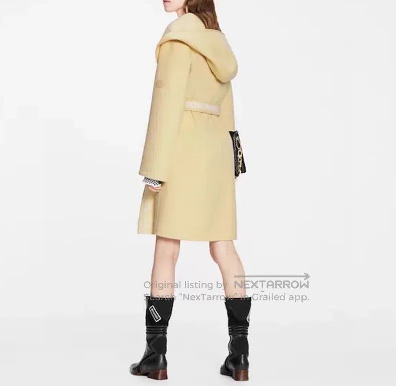 Louis Vuitton Louis Vuitton Yellow hooded lace-up long-sleeved coat Size XXS / US 00 / IT 34 - 8 Thumbnail
