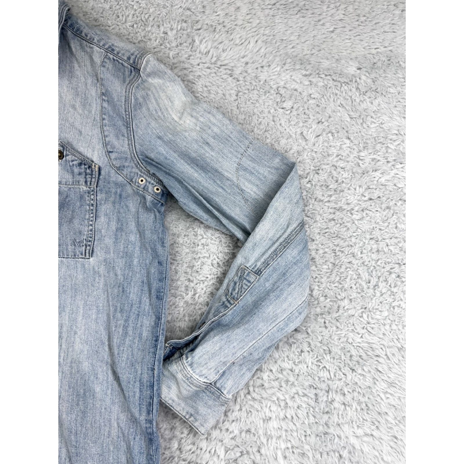Madewell Madewell Women's Denim Shirt XS Blue Acid Wash Long Sleeve Casual Classic 100% Cotton Size XS / US 0-2 / IT 36-38 - 2 Thumbnail