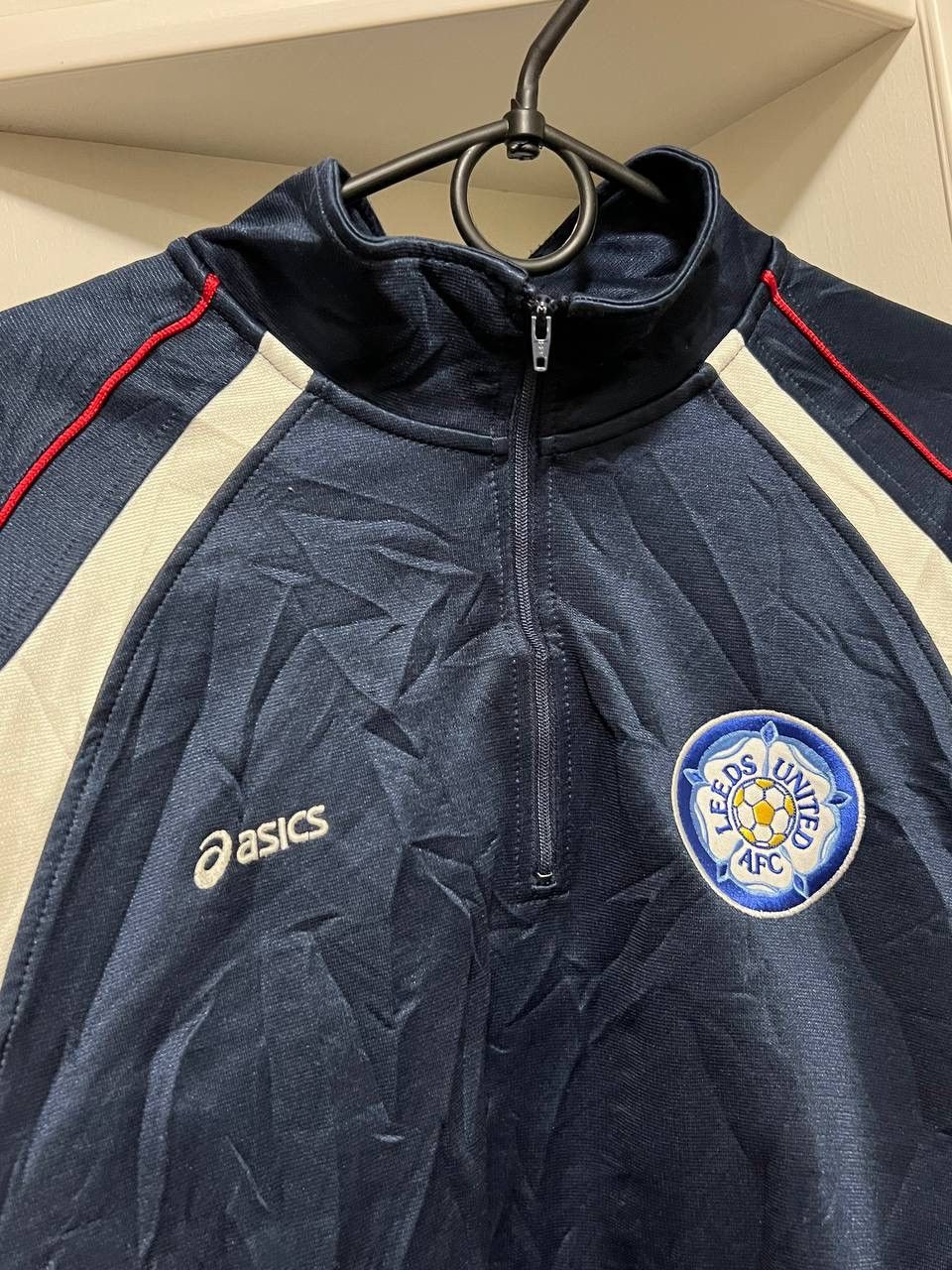 Asics Vintage 00s Asics Leeds United Football Training Sweatshirt Size US L / EU 52-54 / 3 - 2 Thumbnail