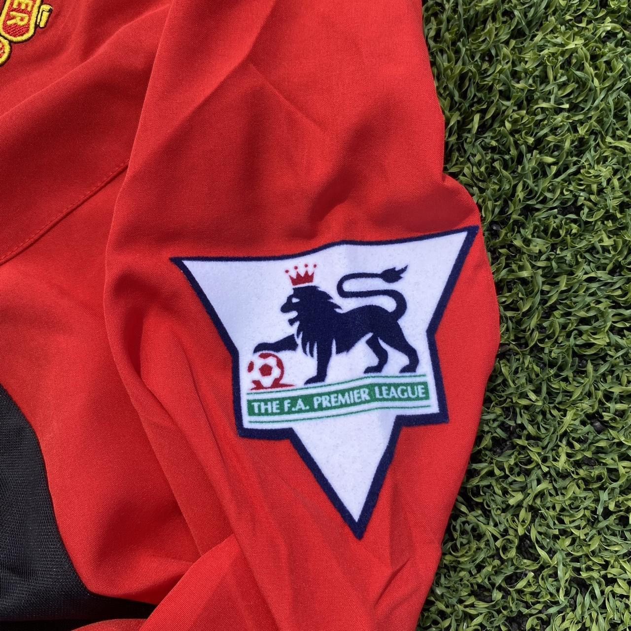Other Manchester United Vodafone long-sleeve jersey Size US M / EU 48-50 / 2 - 5 Thumbnail