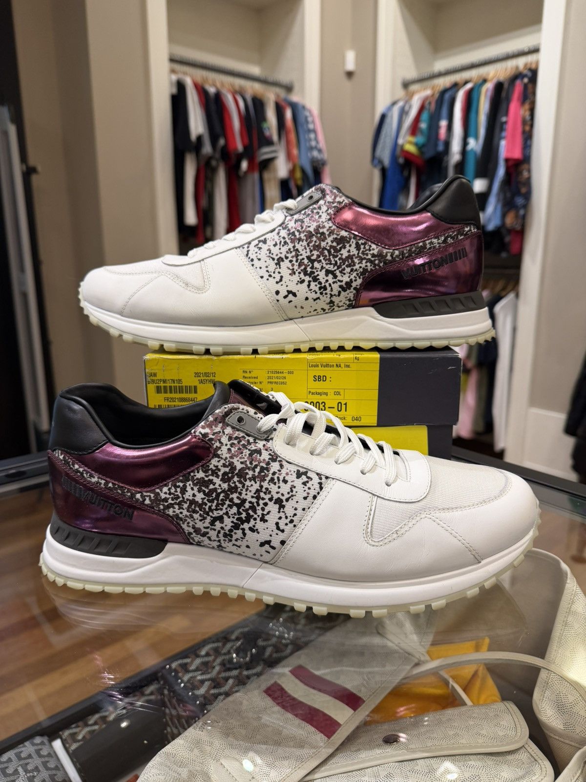 Louis Vuitton Louis Vuitton Run Away Trainer Size US 10.5 / EU 43-44 - 1 Thumbnail