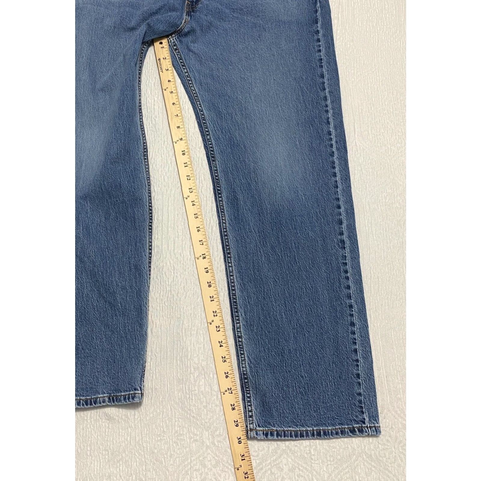Levi's Levi's 505 Regular Fit Jeans Men's 40x30 Blue Denim 5-Pocket Solid Medium Wash Vintage USA 14? Size US 40 / EU 56 - 7 Thumbnail