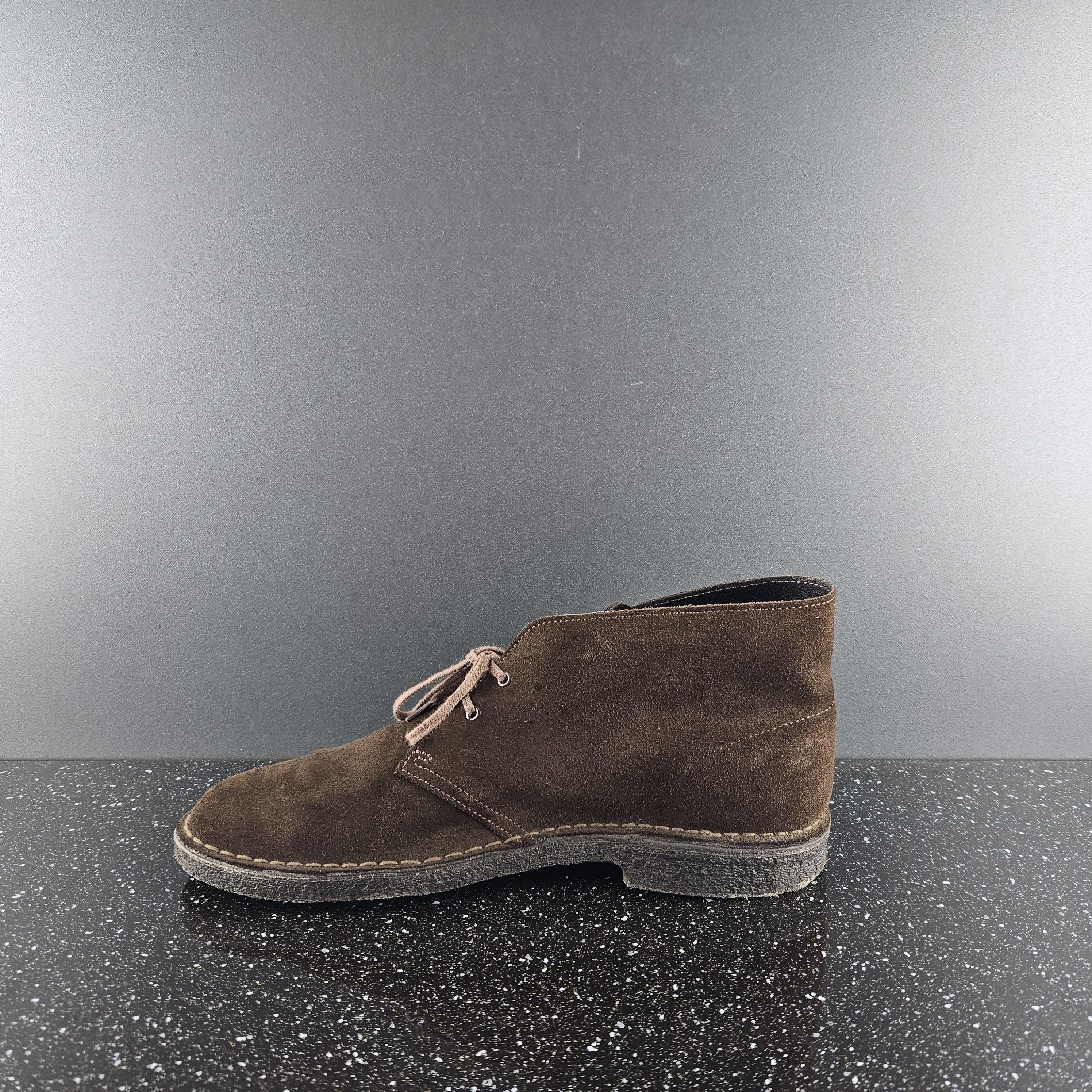 Clarks Clarks Originals Brown Suede LaceUp Crepe Sole Shoes Size US 13 / EU 46 - 2 Thumbnail