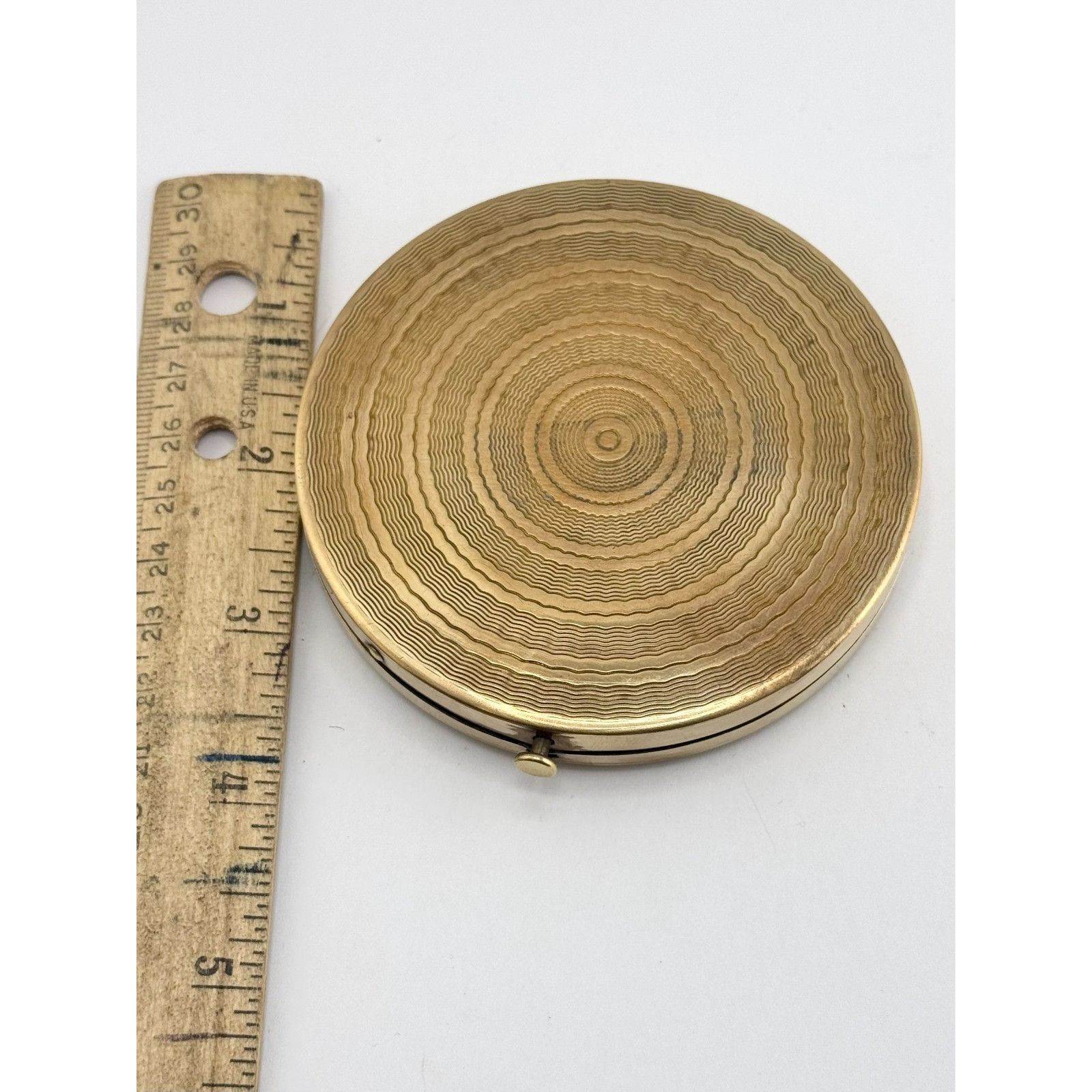 Vintage Vintage compact by Columbia Fifth Ave round compact Size ONE SIZE - 3 Thumbnail