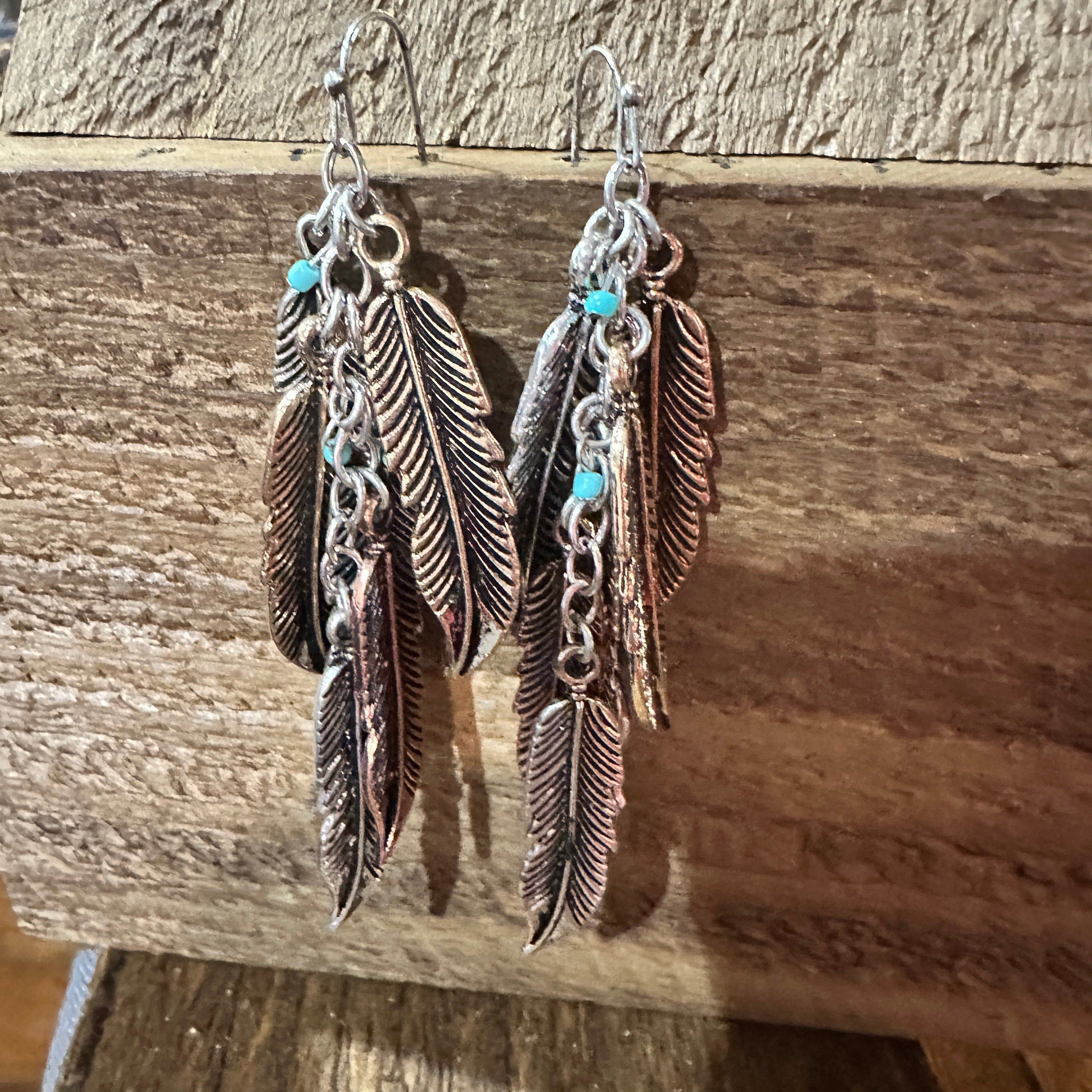 Other Tricolor Feather Charm Boho Metal Earrings Size ONE SIZE - 6 Thumbnail